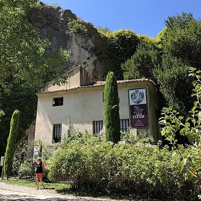 Photo de Musée-bibliothèque Pétrarque