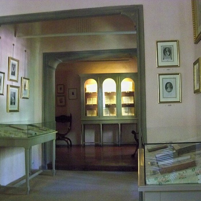 Photo de Musée-bibliothèque Pétrarque