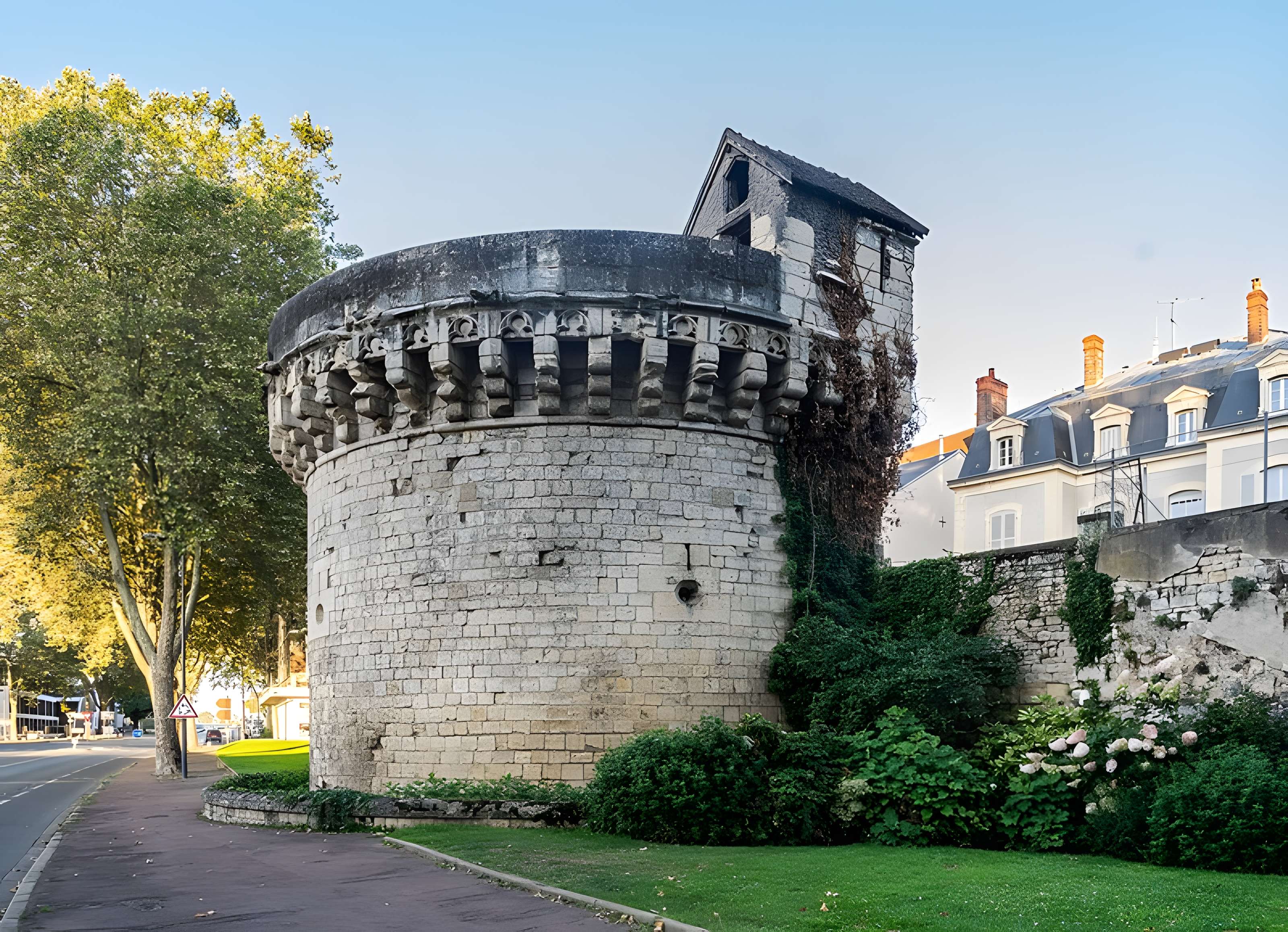 Tour Saint-Éloi de Nevers