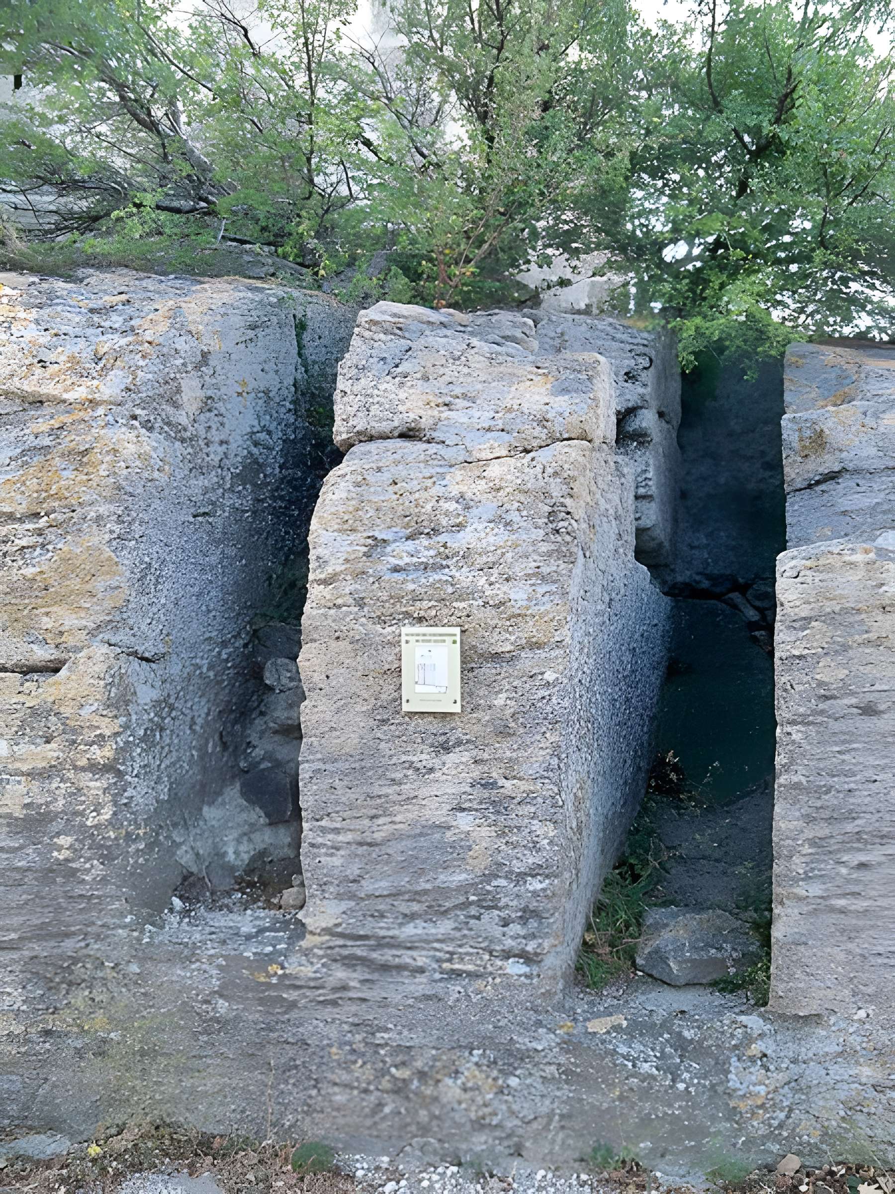 Tour-donjon de Clansayes