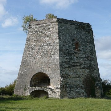 Usine à chaux de Saint-Pierre à Angrie