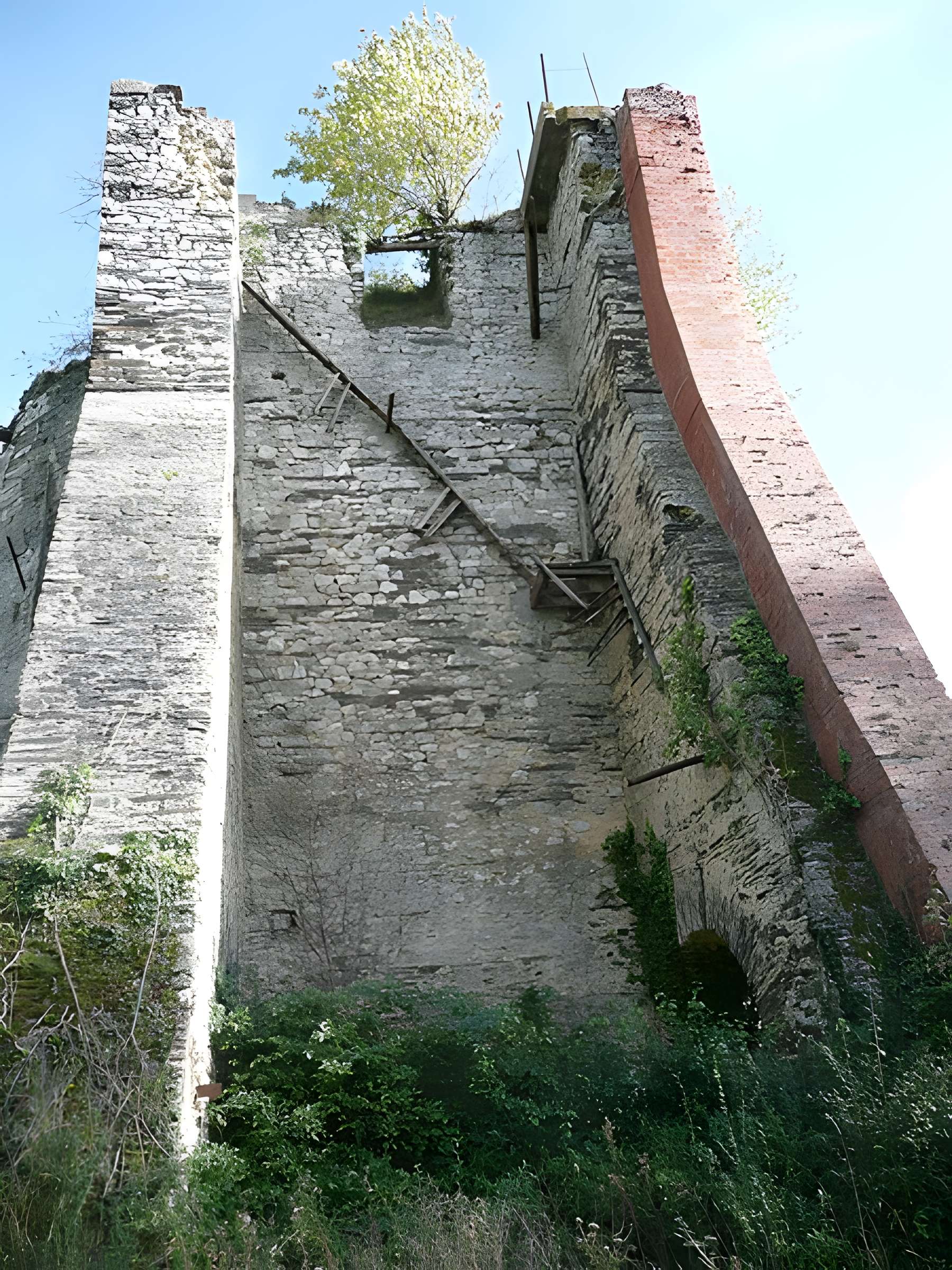 Usine à chaux de Saint-Pierre à Angrie