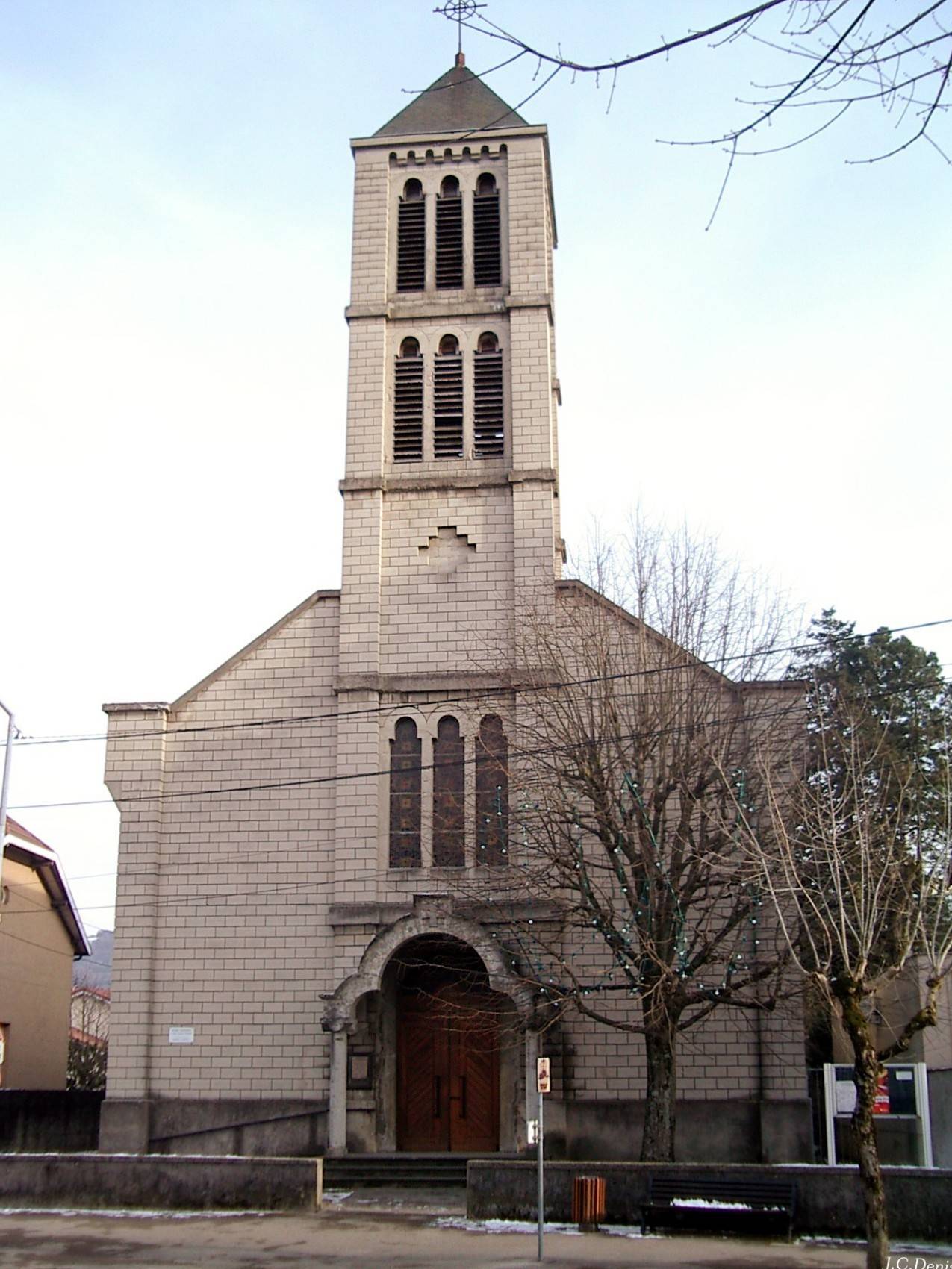 Photo de Église Saint-Jean-Marie-Vianney d'Ambérieu-Gare