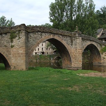 Vieux Pont de Belcastel
