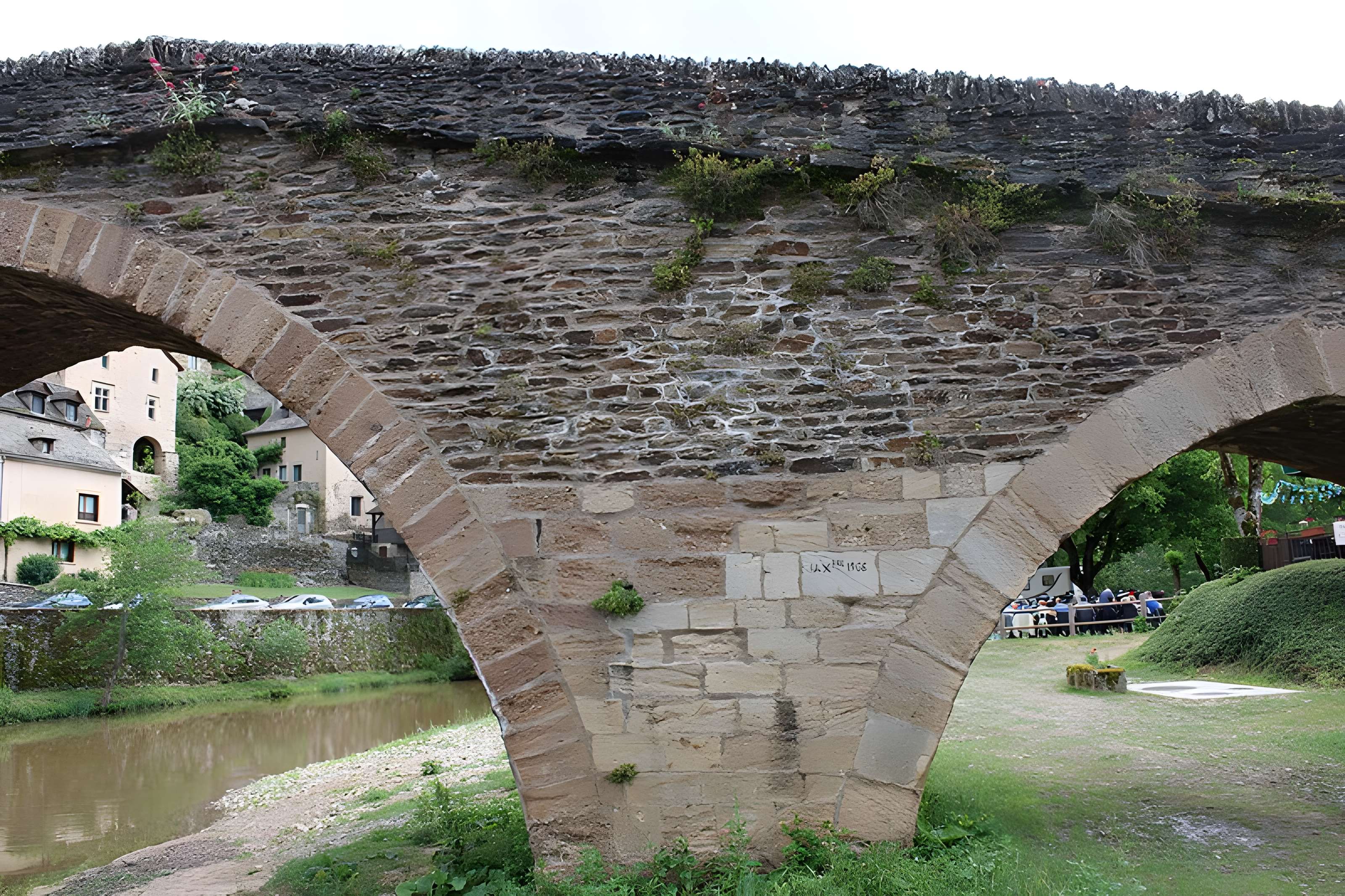 Vieux Pont de Belcastel