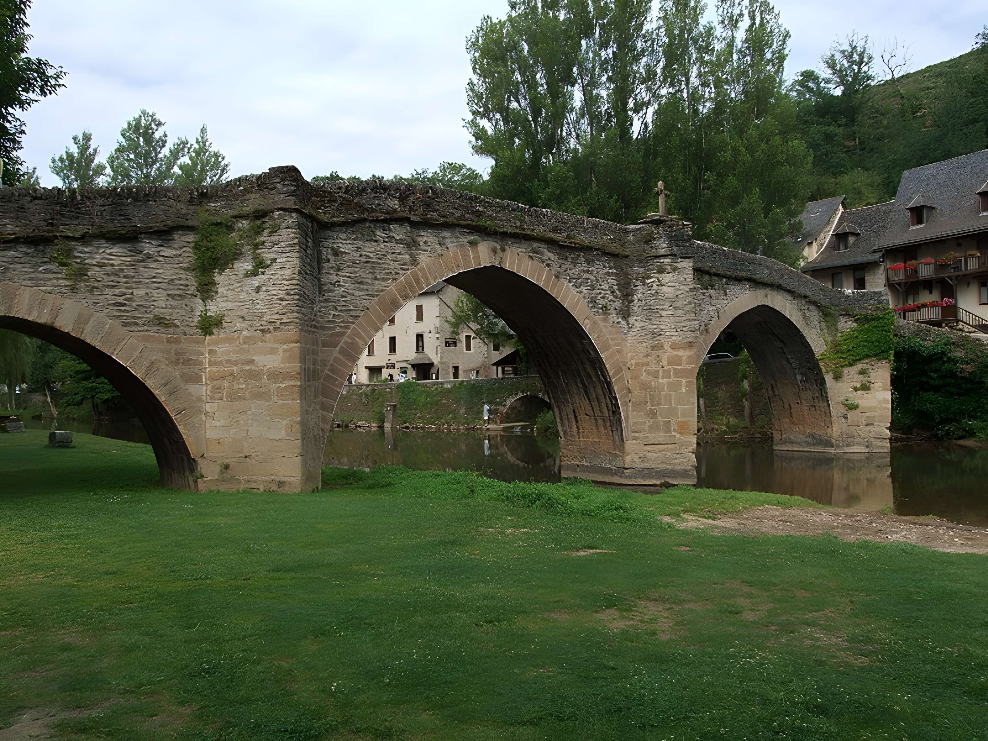 Vieux Pont de Belcastel