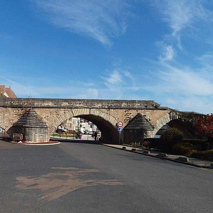 Photo de Vieux pont de Pont-sur-Yonne