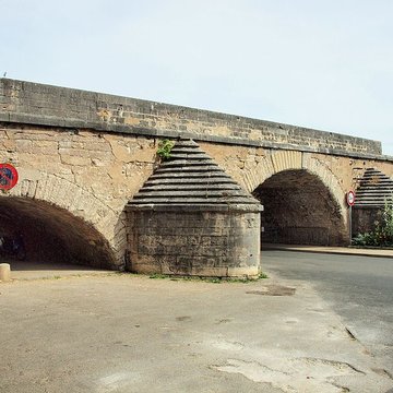 Vieux pont de Pont-sur-Yonne