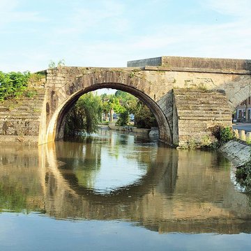 Vieux pont de Pont-sur-Yonne