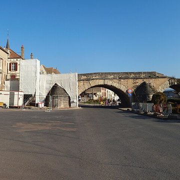 Vieux pont de Pont-sur-Yonne