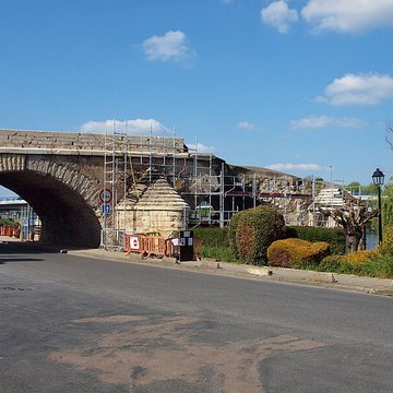Vieux pont de Pont-sur-Yonne
