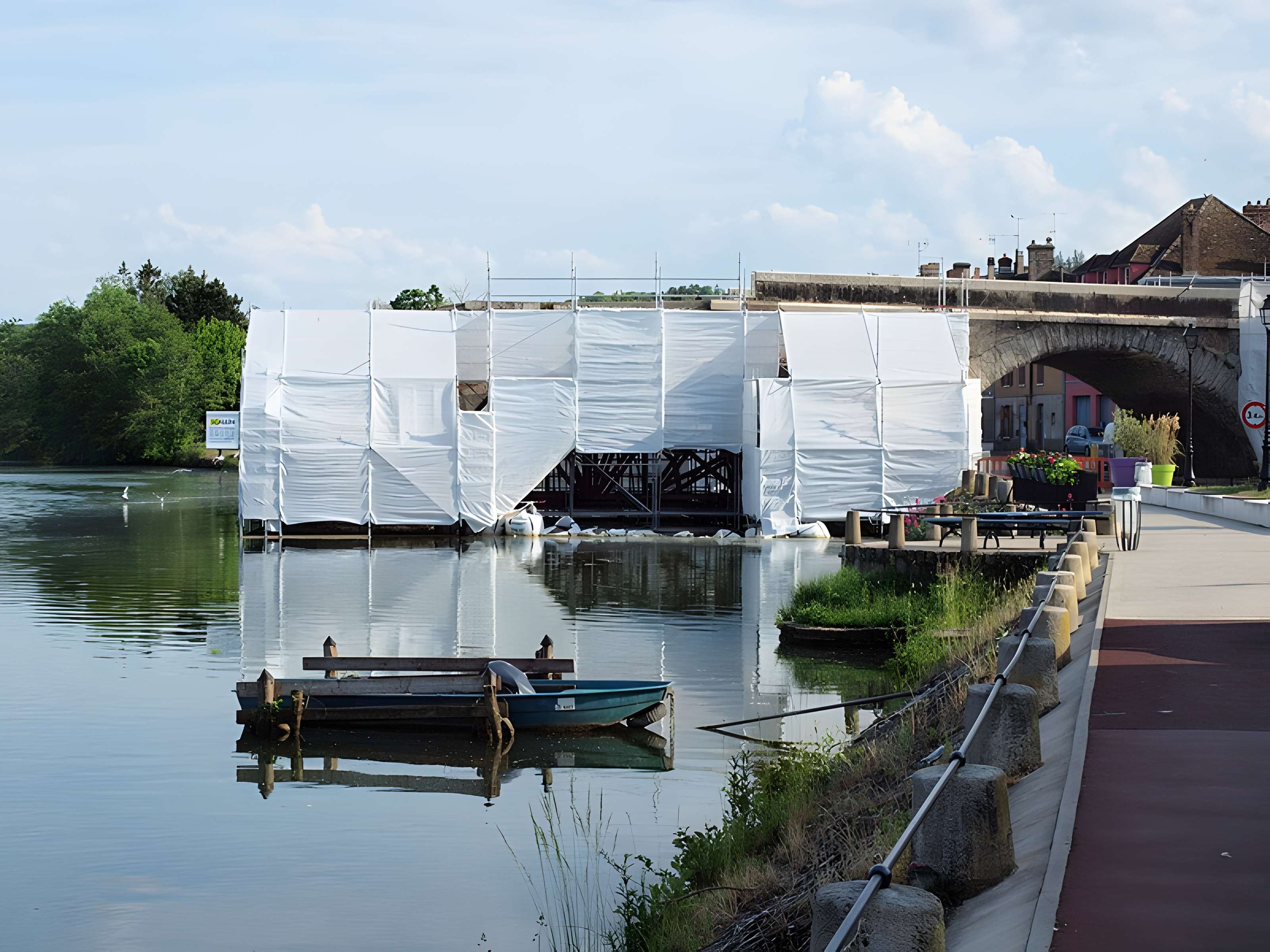 Vieux pont de Pont-sur-Yonne