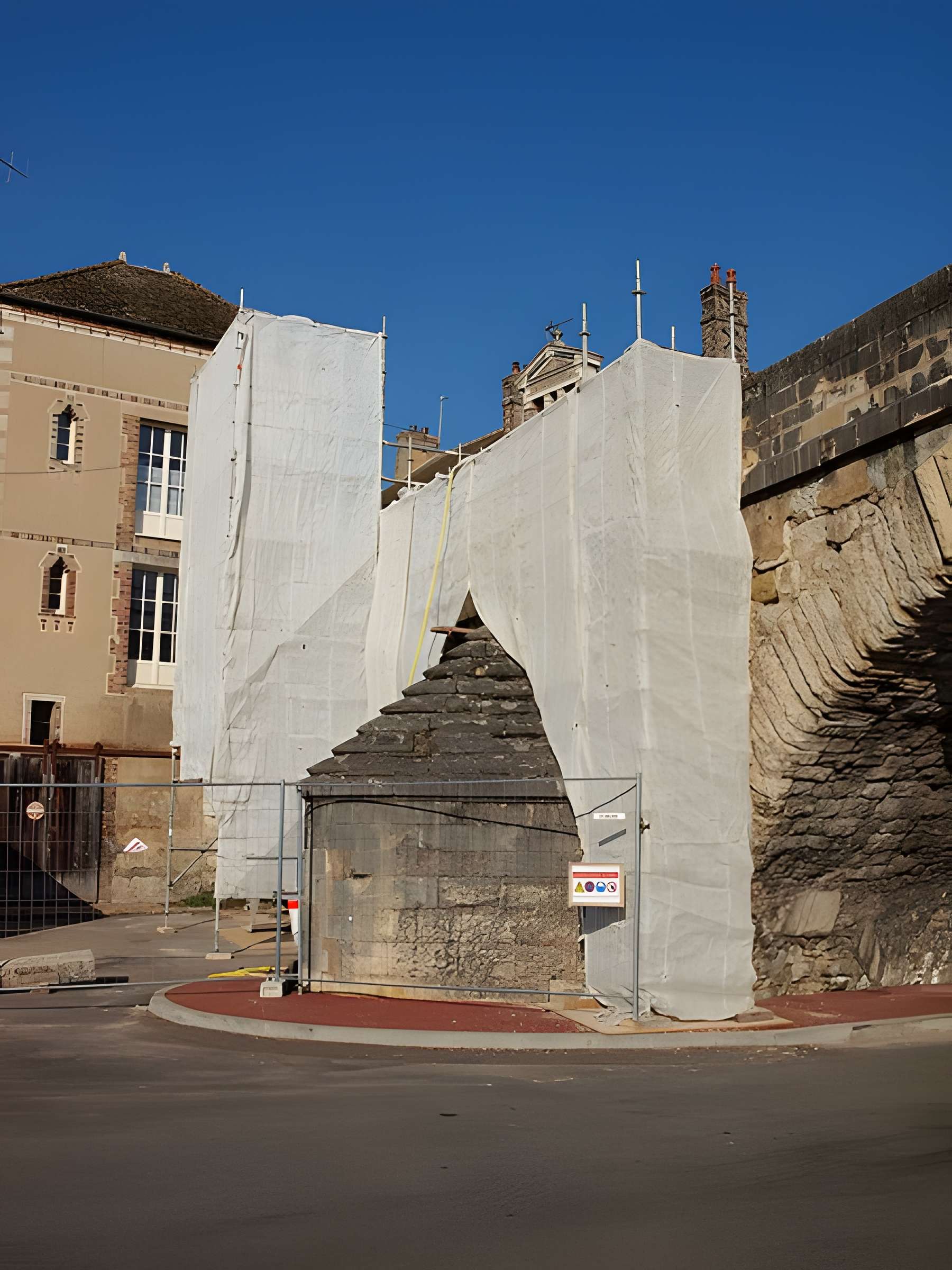 Vieux pont de Pont-sur-Yonne