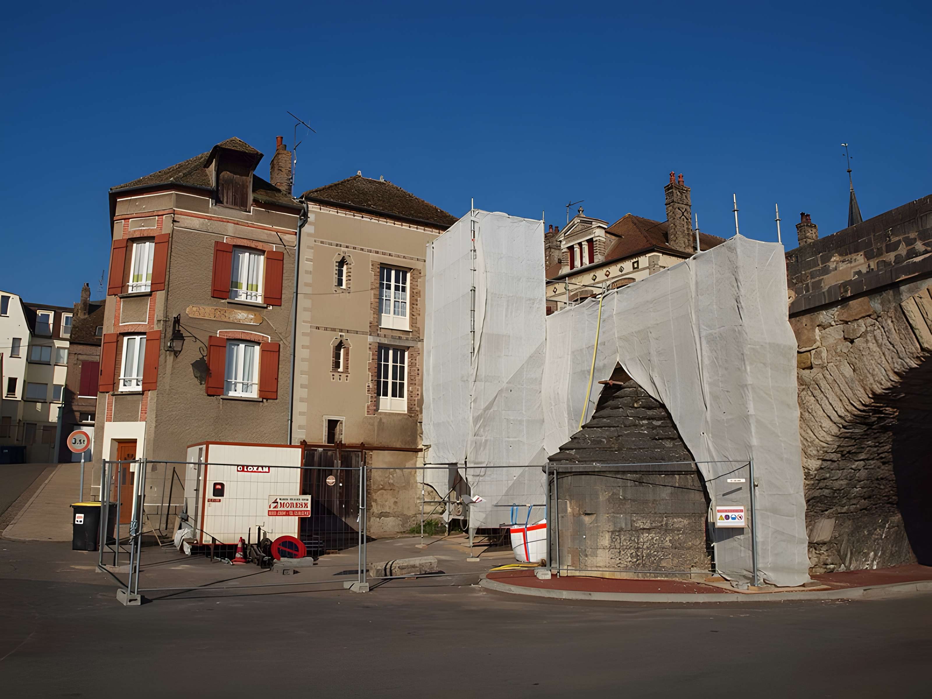 Vieux pont de Pont-sur-Yonne