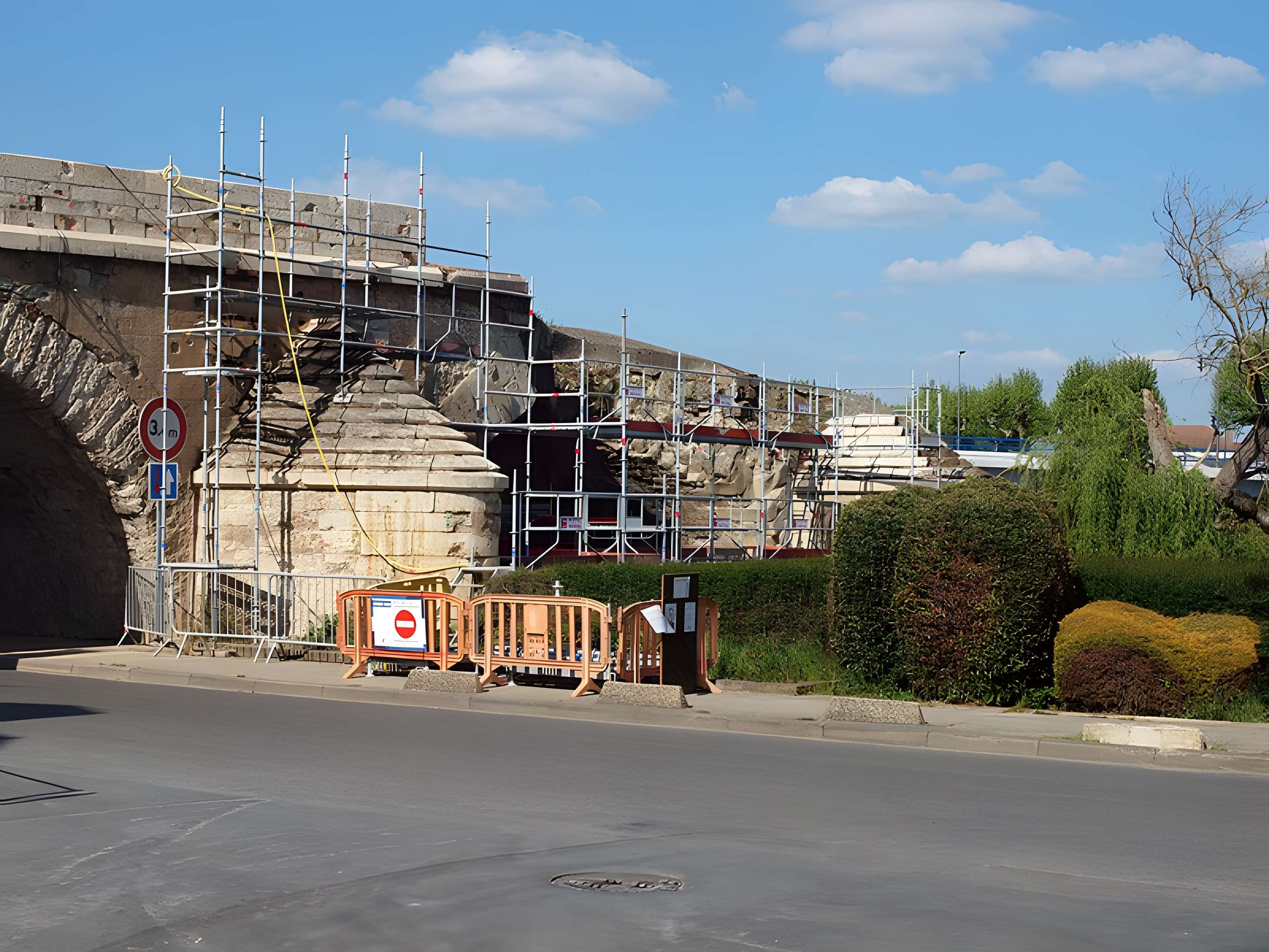 Vieux pont de Pont-sur-Yonne