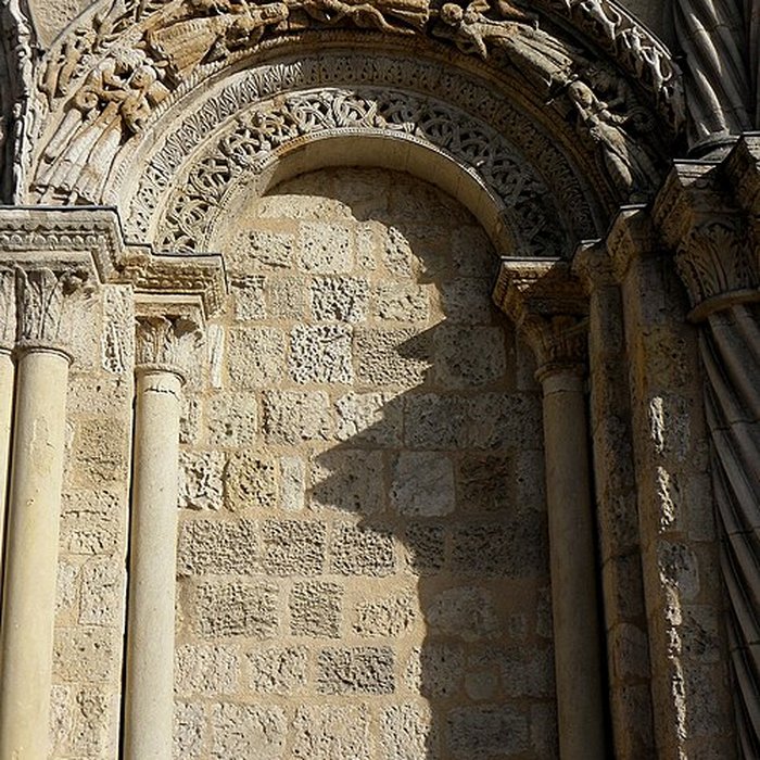 Photo de Abbatiale Sainte-Croix de Bordeaux