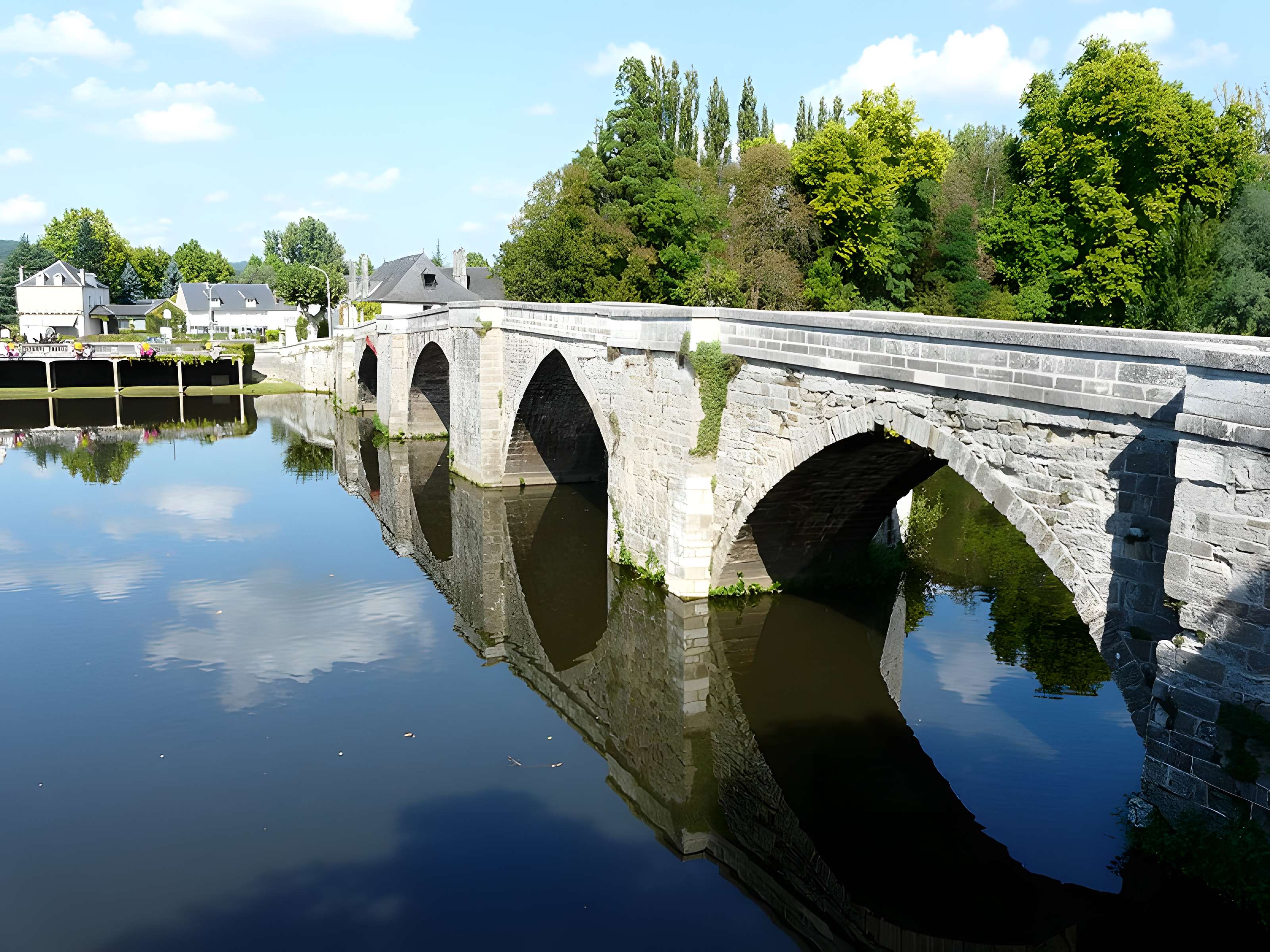 Vieux Pont de Terrasson à Terrasson-Lavilledieu