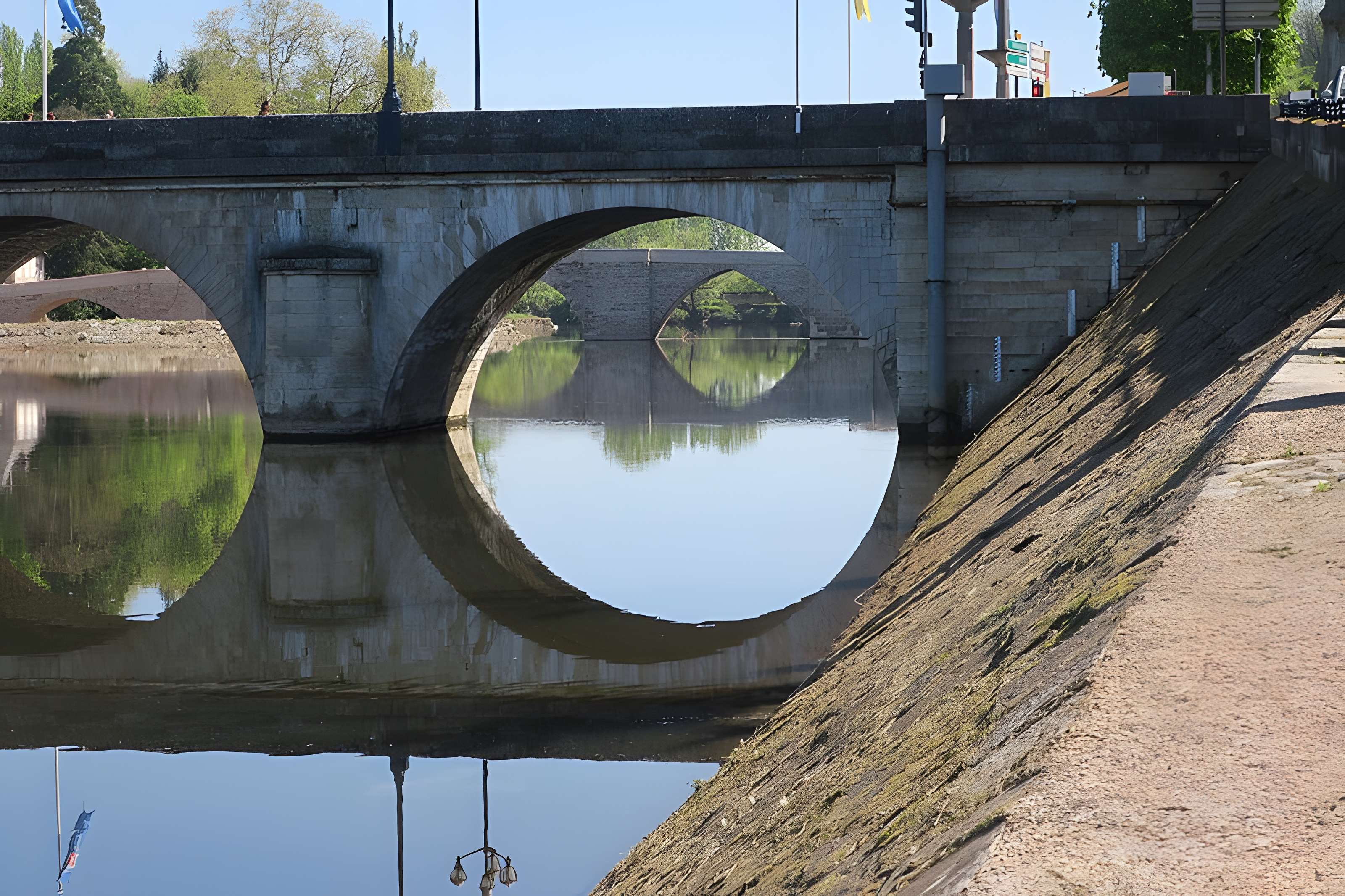 Vieux Pont de Terrasson à Terrasson-Lavilledieu