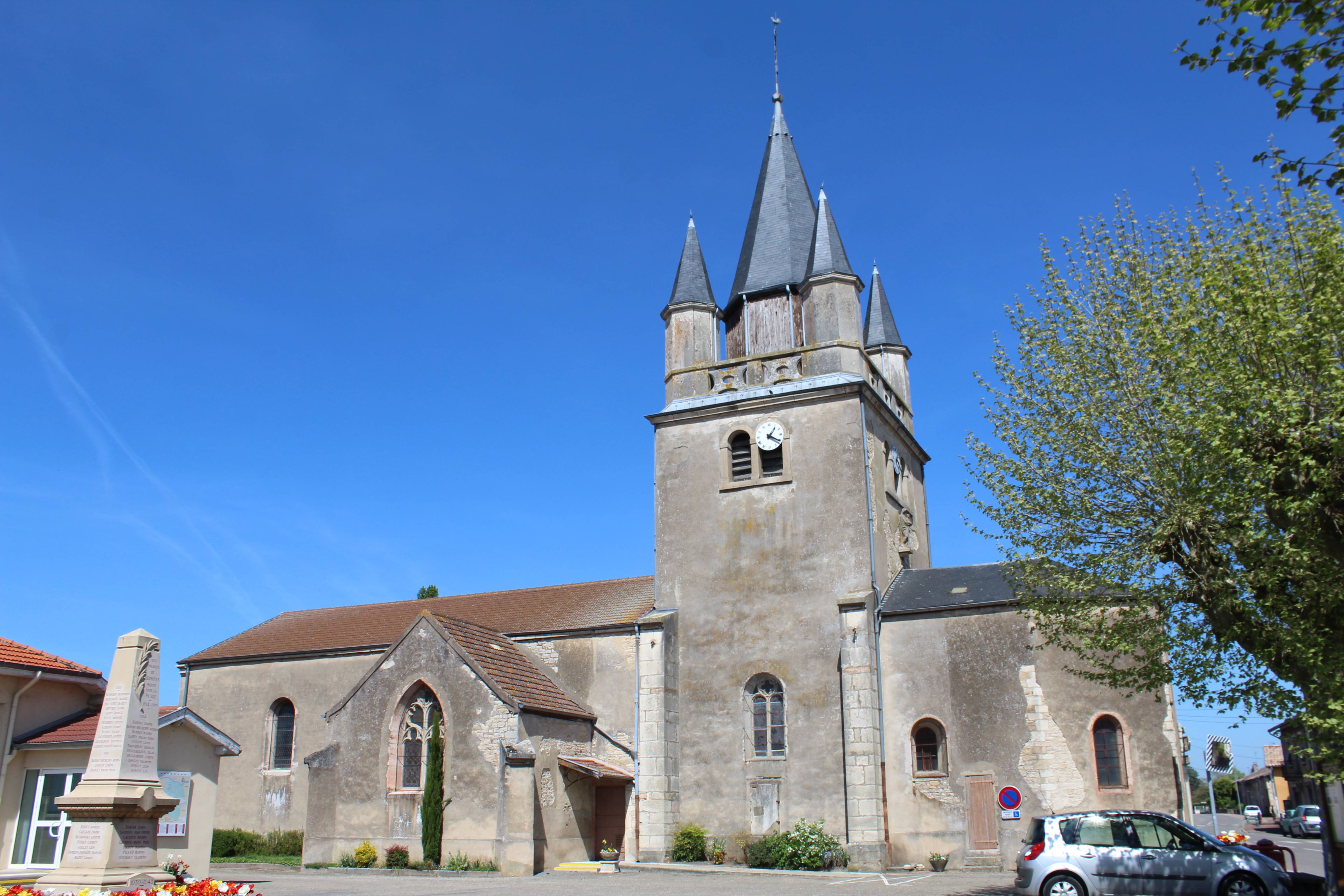 Photo de セモイエルの聖ピーターとパウロ教会