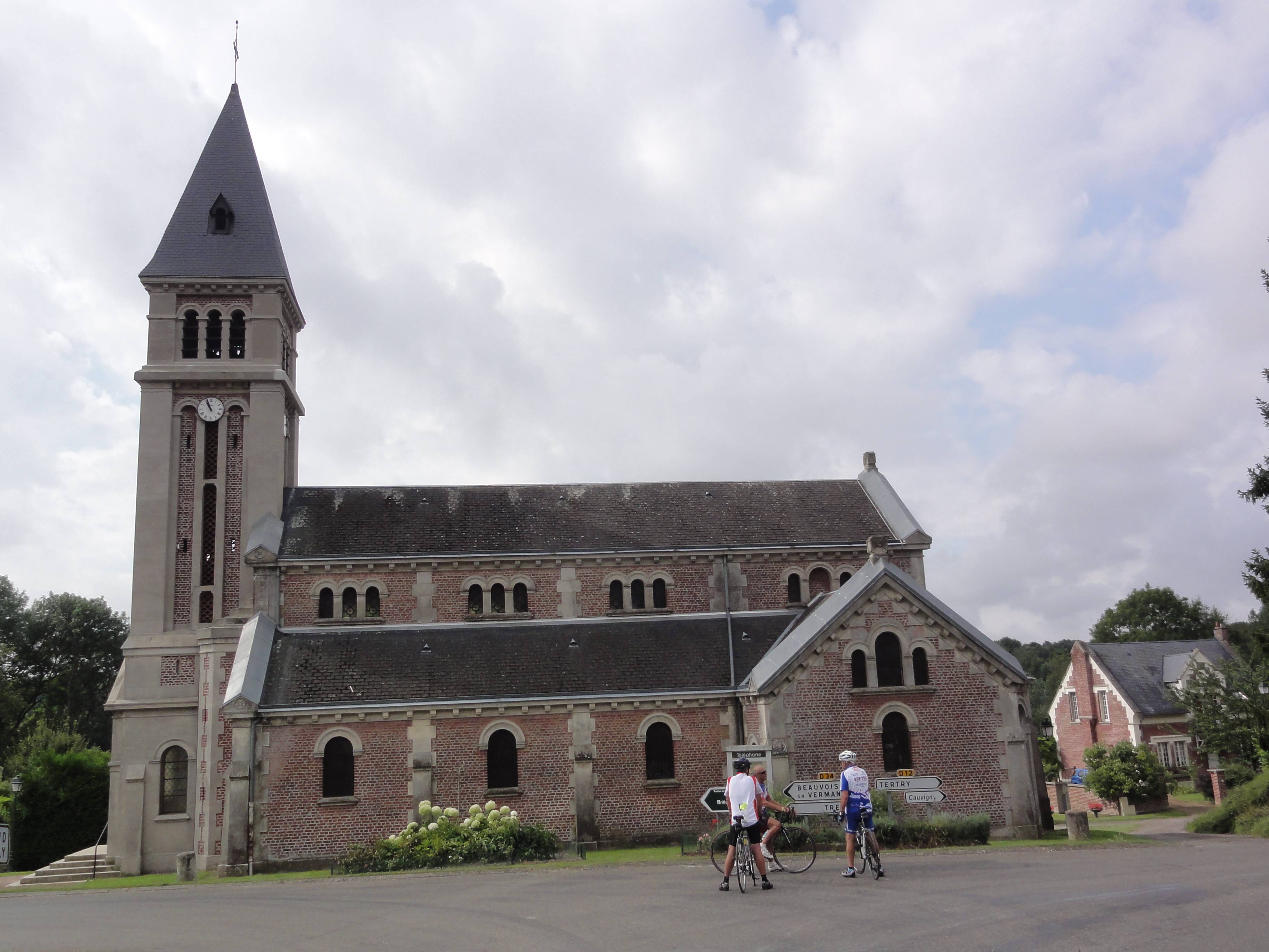 Photo de Iglesia Santa Quentin de Caulaincourt (Aisne)