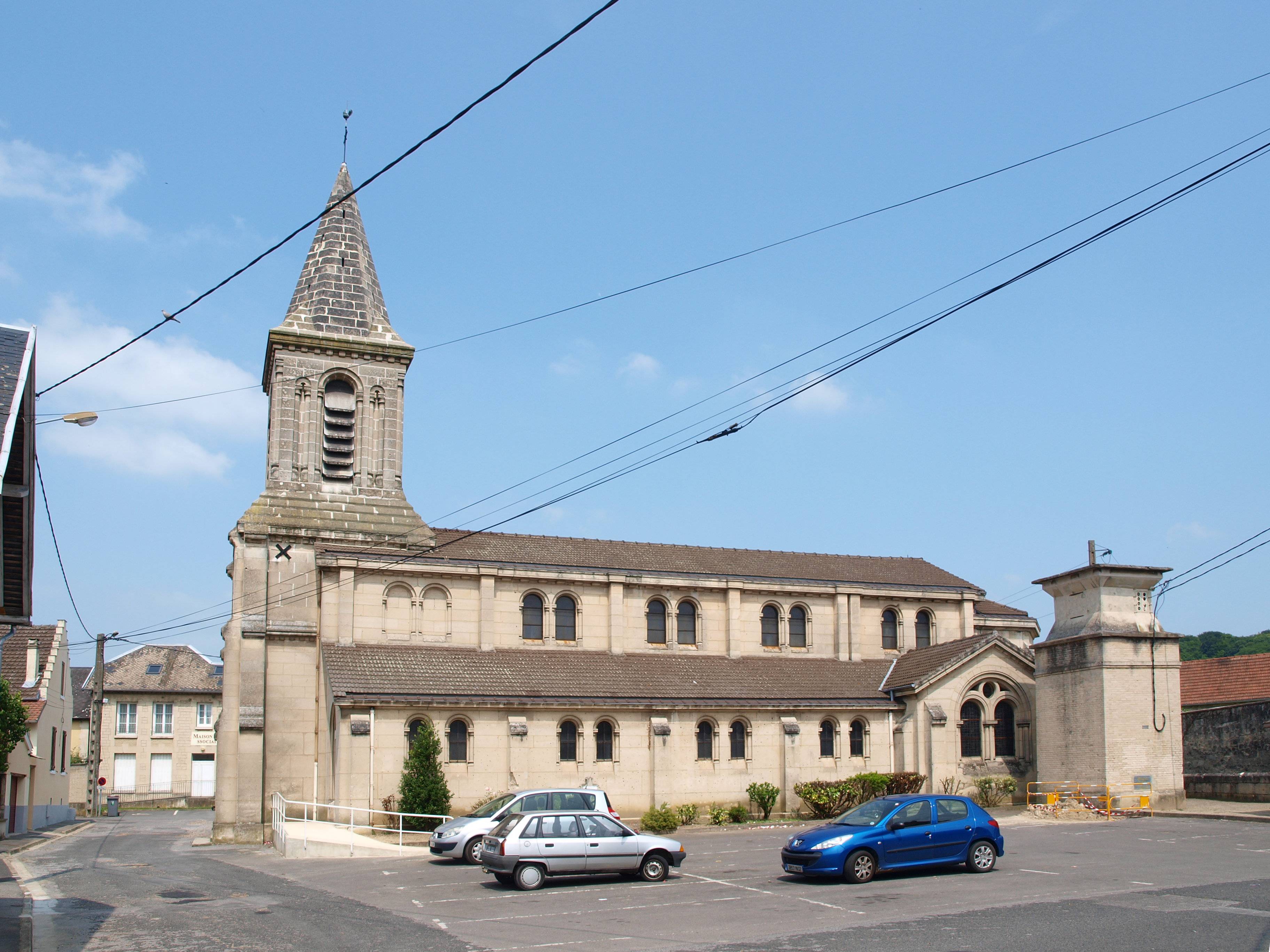 Photo de 克罗伊圣莫里斯教堂