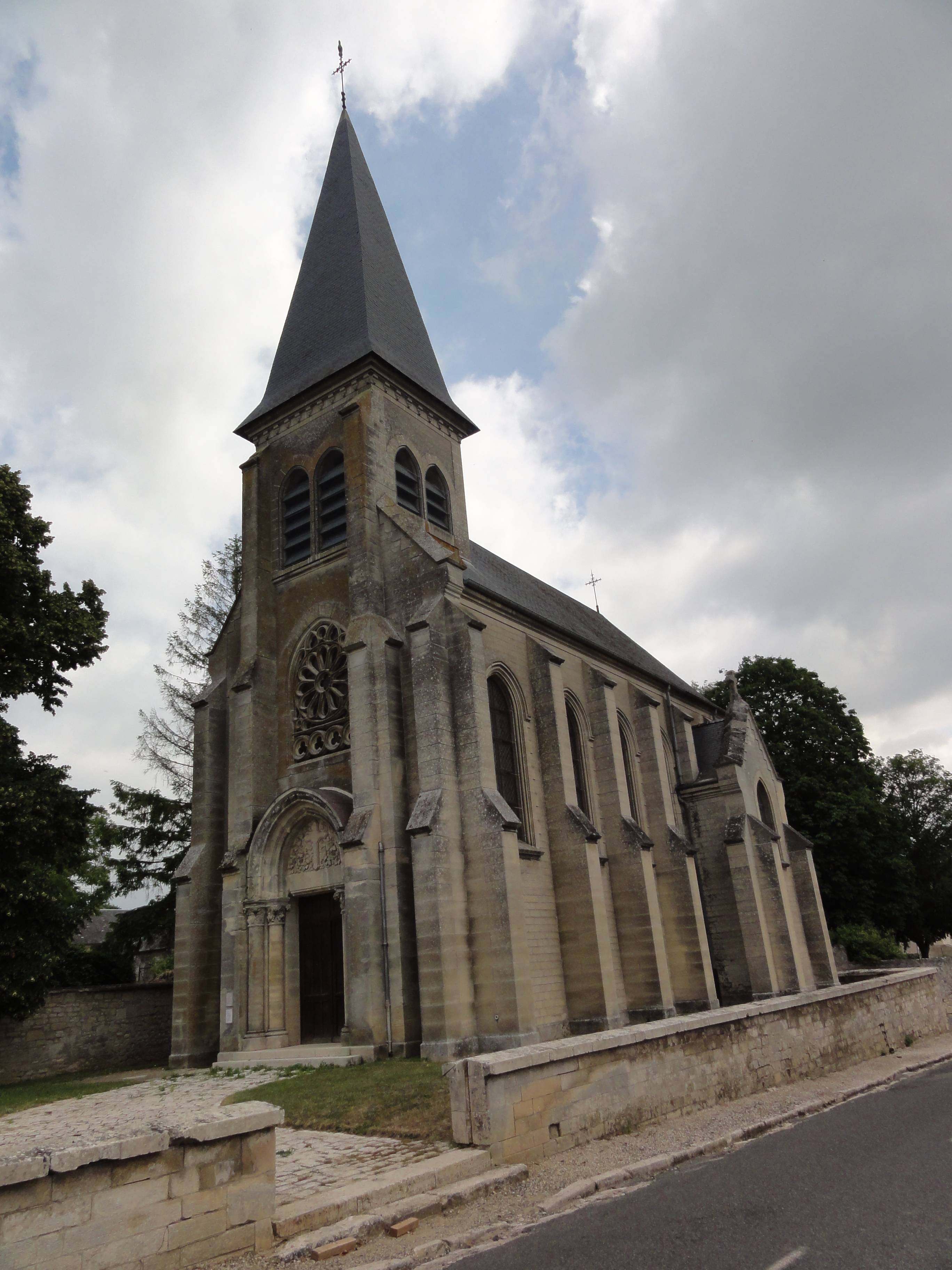 Photo de Church of Sainte-Marie-et-de-l'Assumption de Dommiers