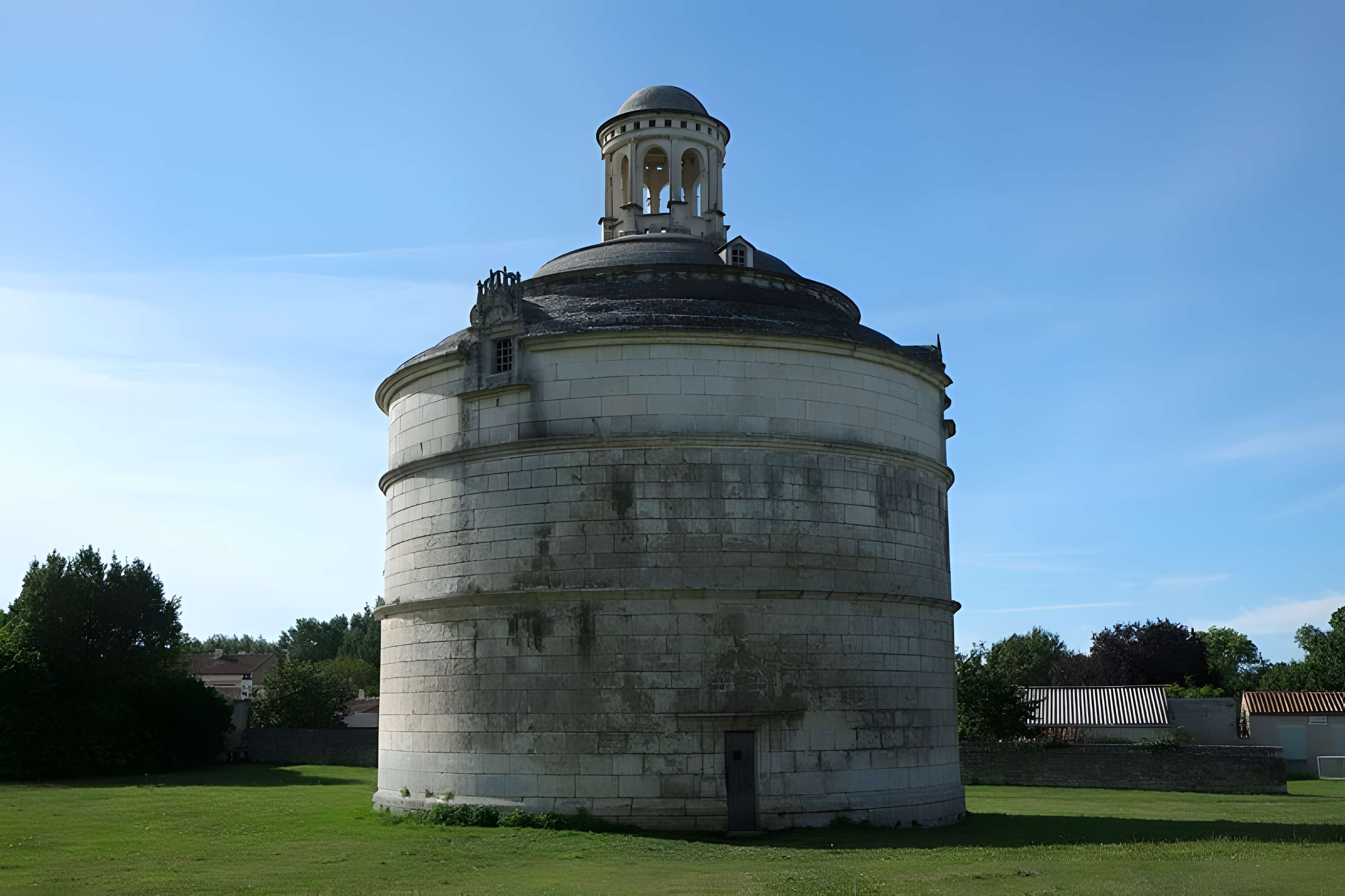 Abbaye de Montierneuf