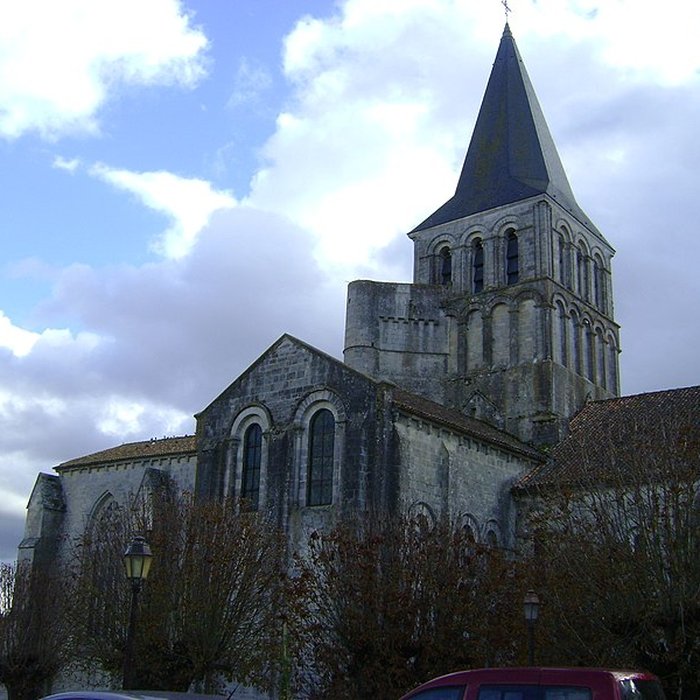 Photo de Abbaye de Saint-Amant-de-Boixe