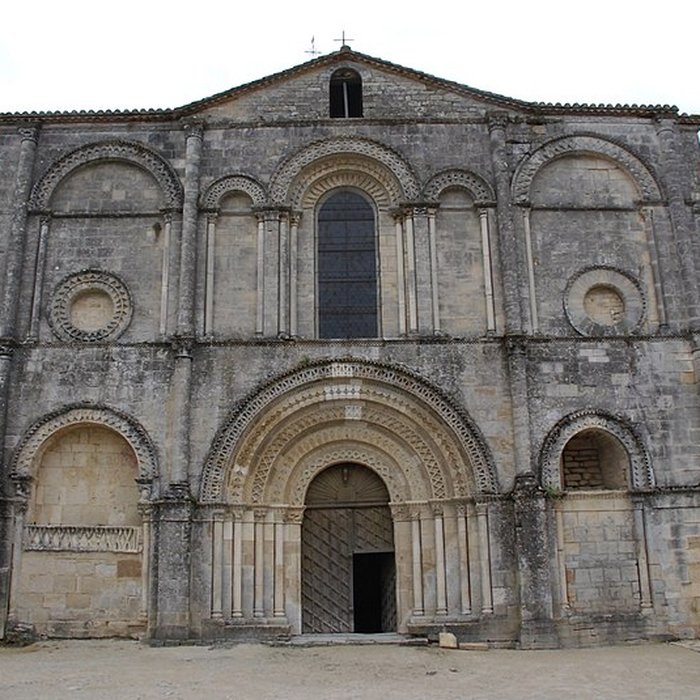 Photo de Abbaye de Saint-Amant-de-Boixe