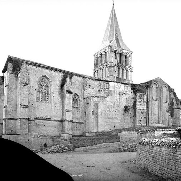 Photo de Abbaye de Saint-Amant-de-Boixe