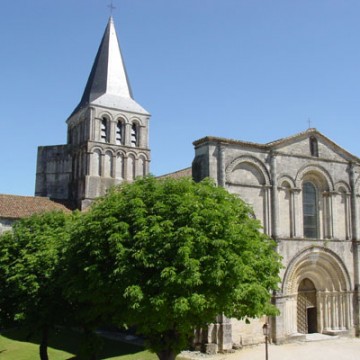 abbaye de saint amant de boixe