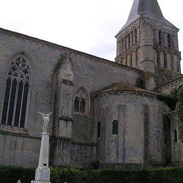 Abbaye de Saint-Amant-de-Boixe