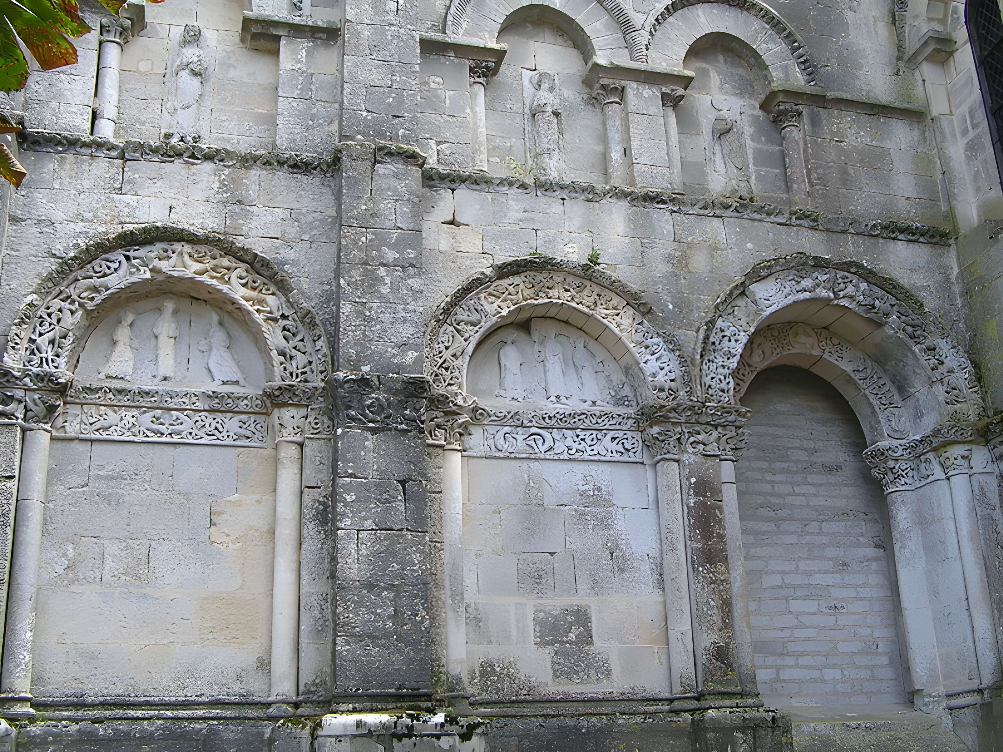 Abbaye de Saint-Amant-de-Boixe