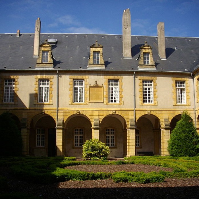 Photo de Abbaye de Saint-Arnould