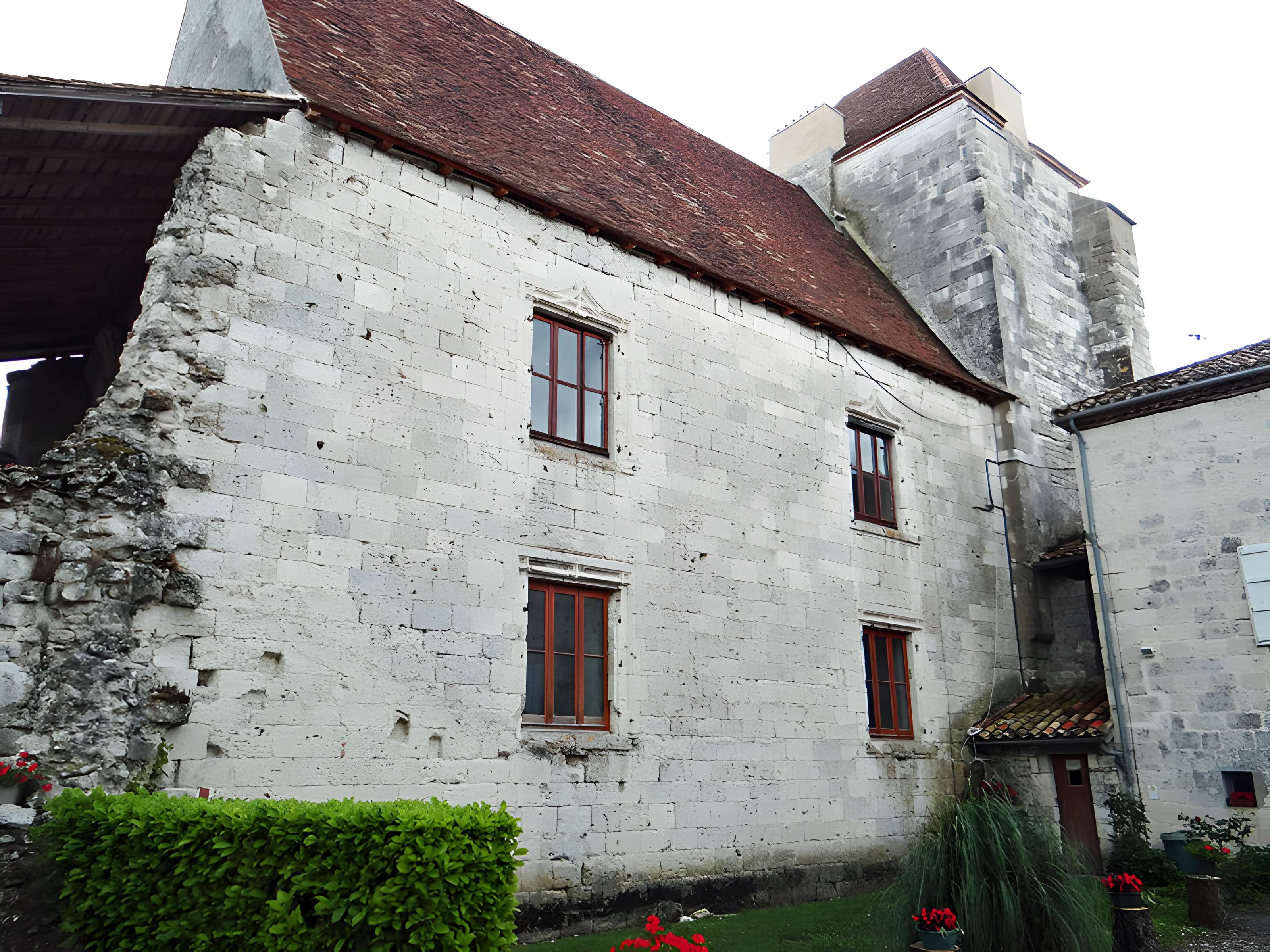 Abbaye de Saint-Maurin
