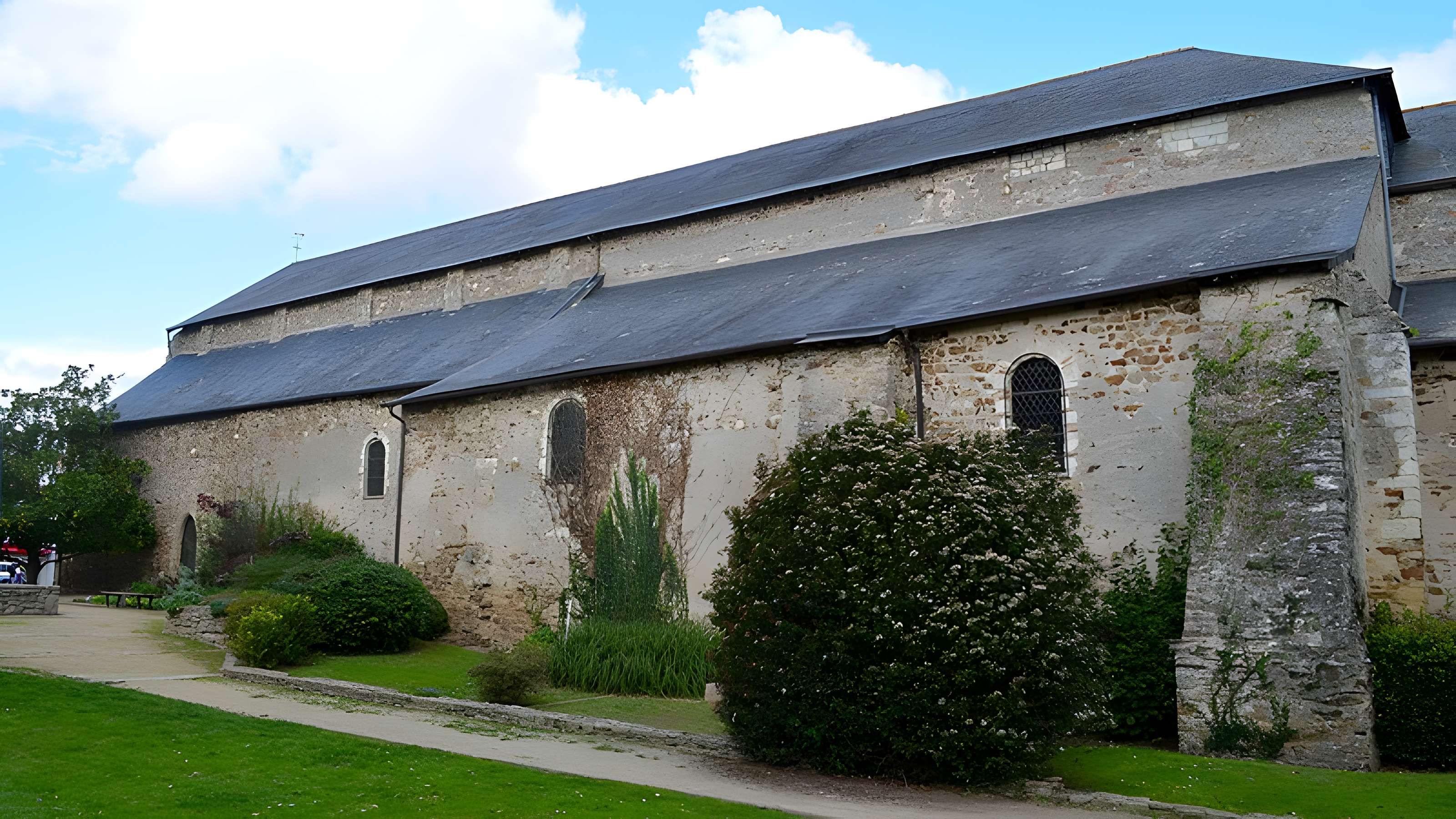 Abbaye de Saint-Philbert-de-Grand-Lieu