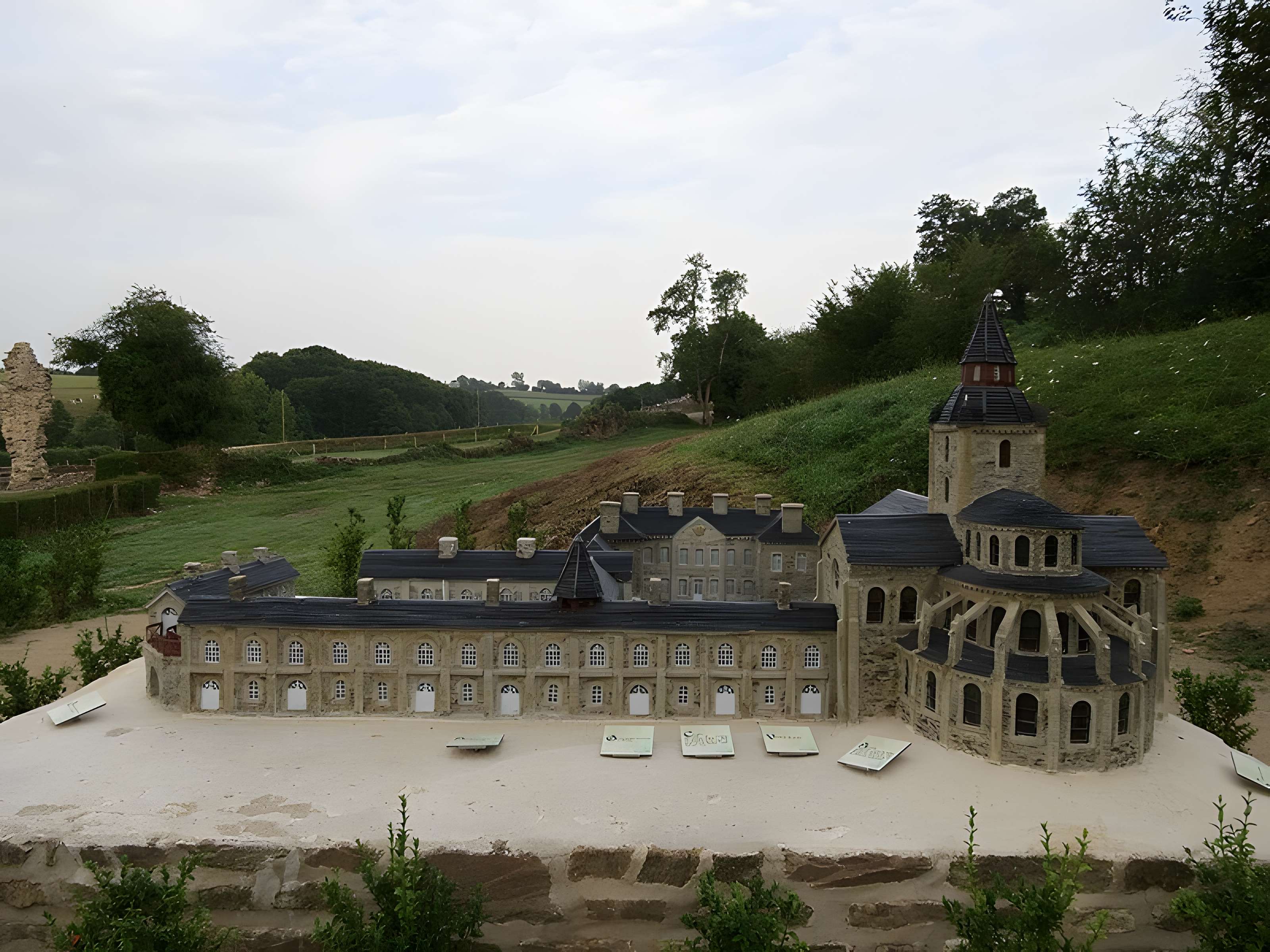 Abbaye de Savigny