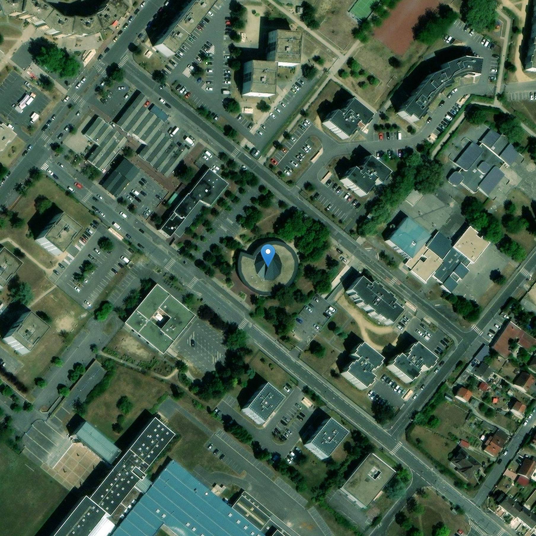 Photo de Kirche der Auferstehung Soissons