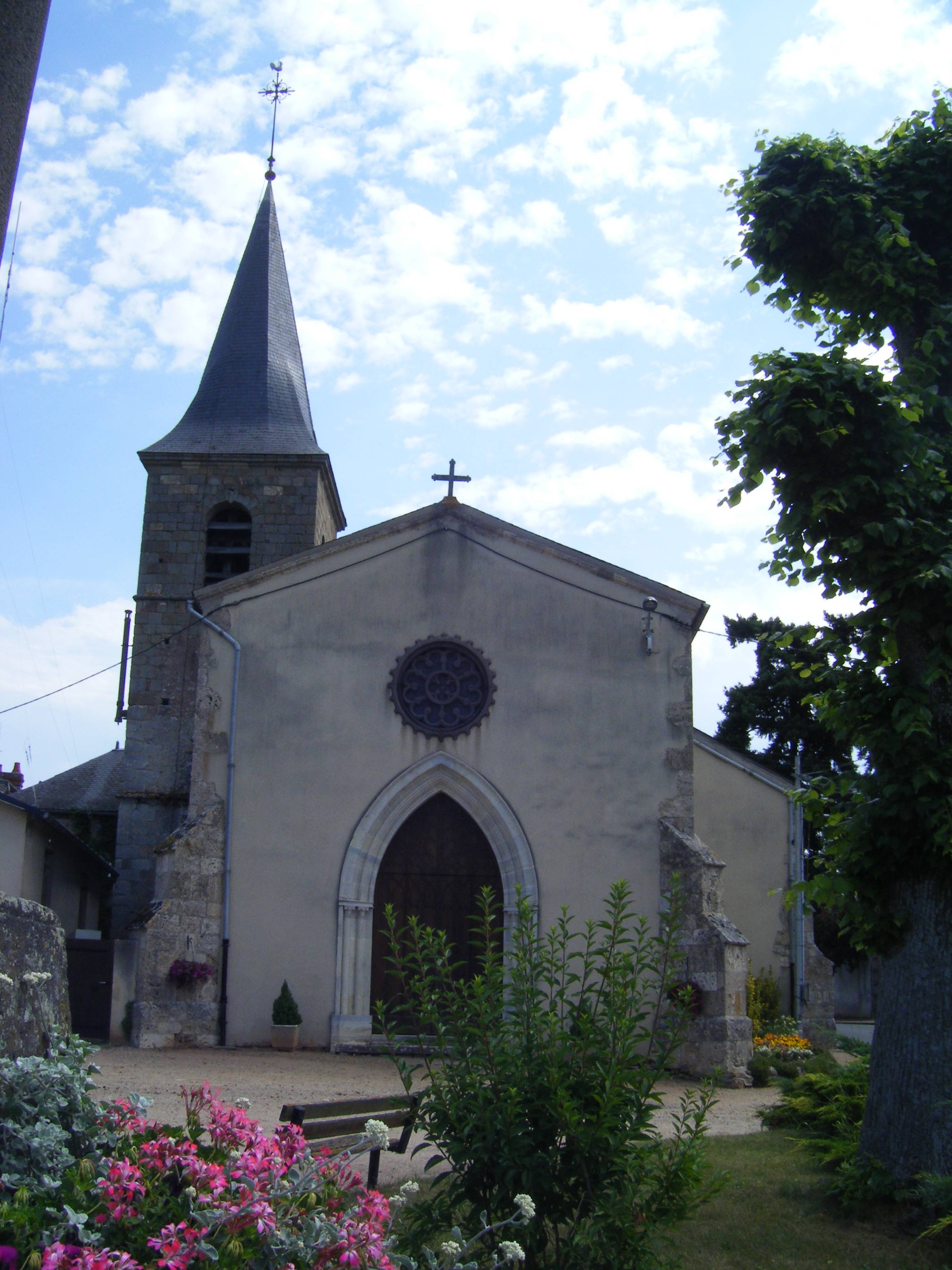 Photo de Saint-Julien Kirche Saint-Gérand-de-Vaux