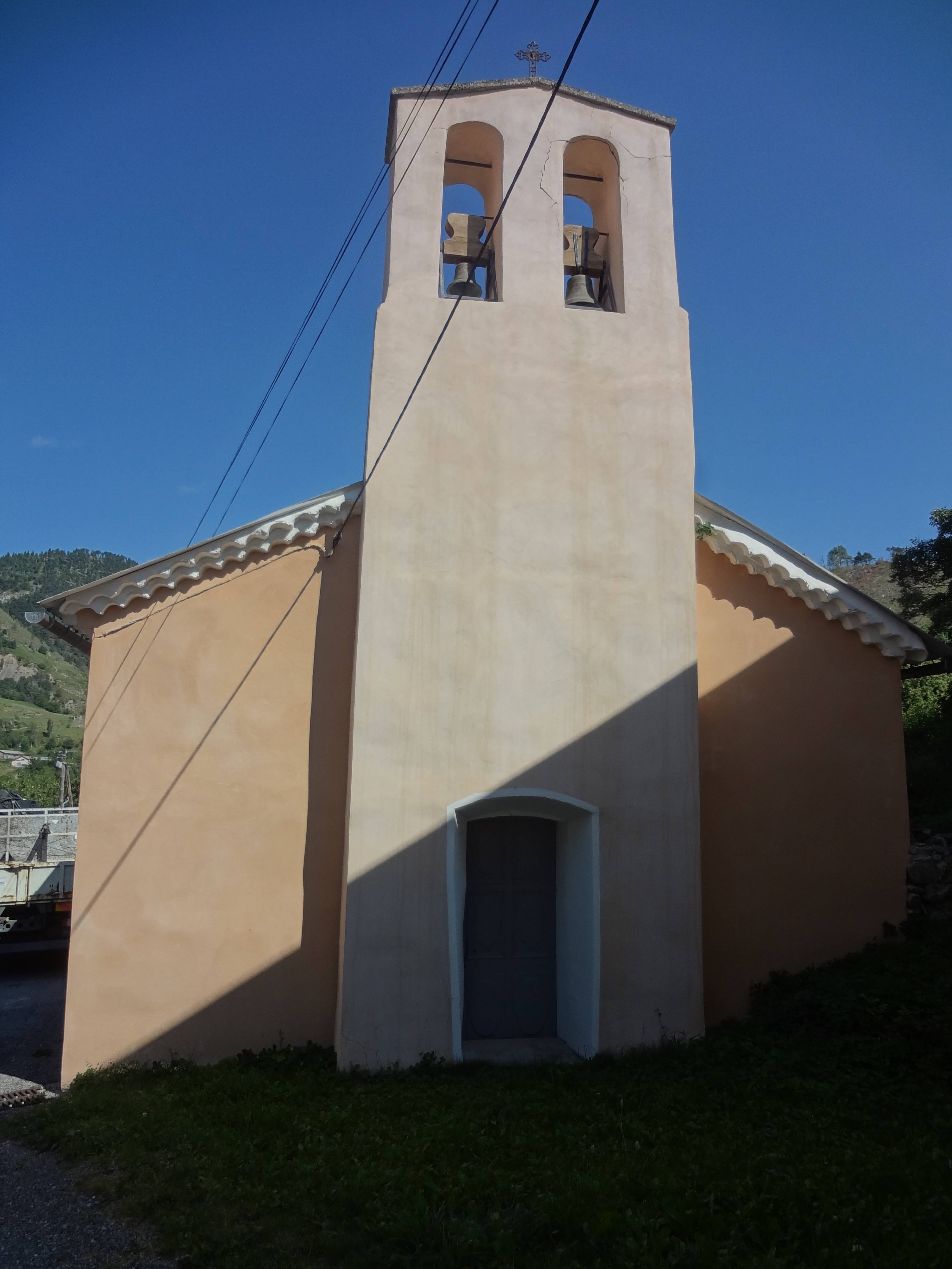 Photo de Church of St. Christopher and St. Sebastian of Esparron la Bâtie
