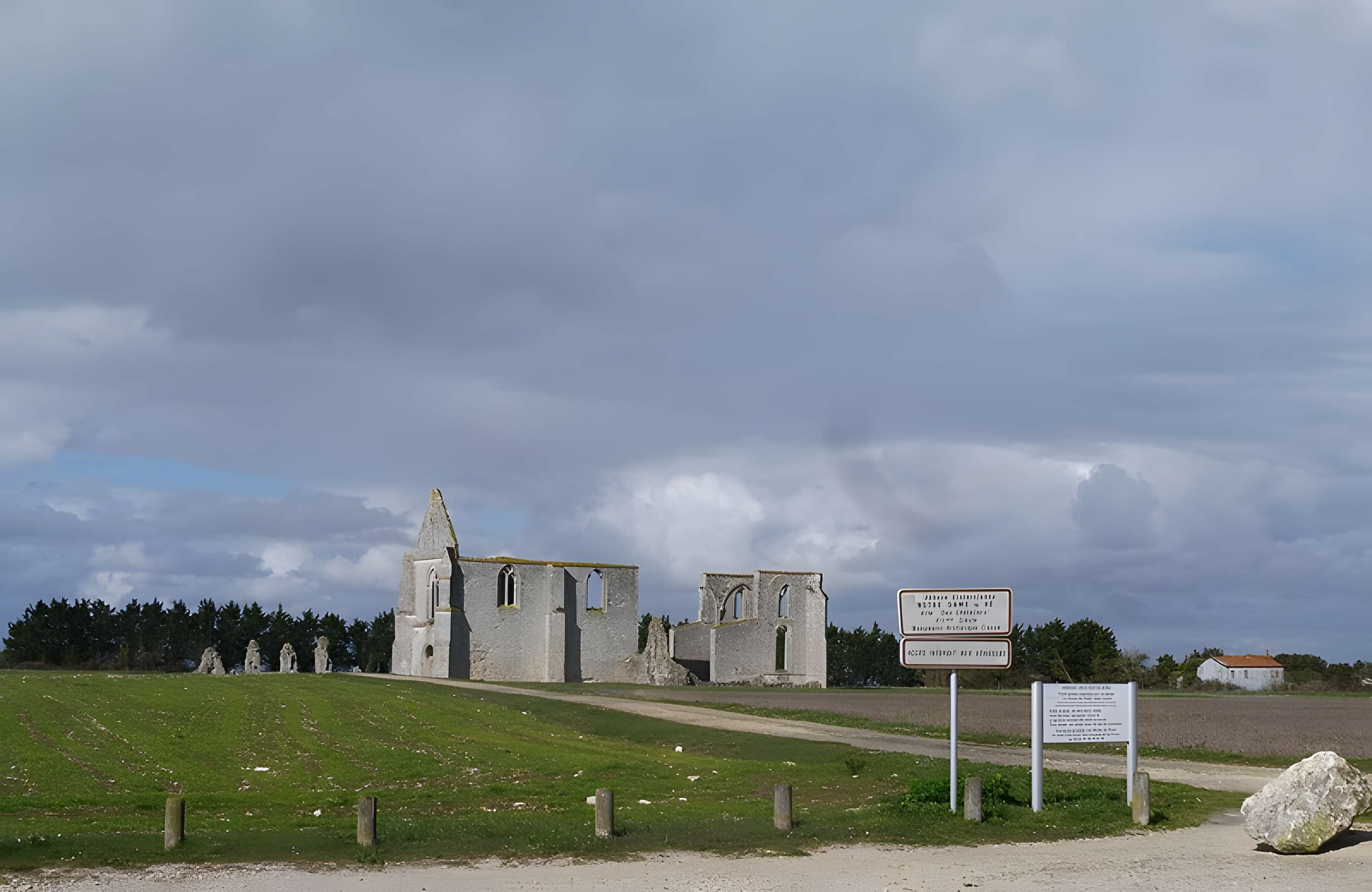 Abbaye Notre-Dame-de-Ré dite des Châteliers