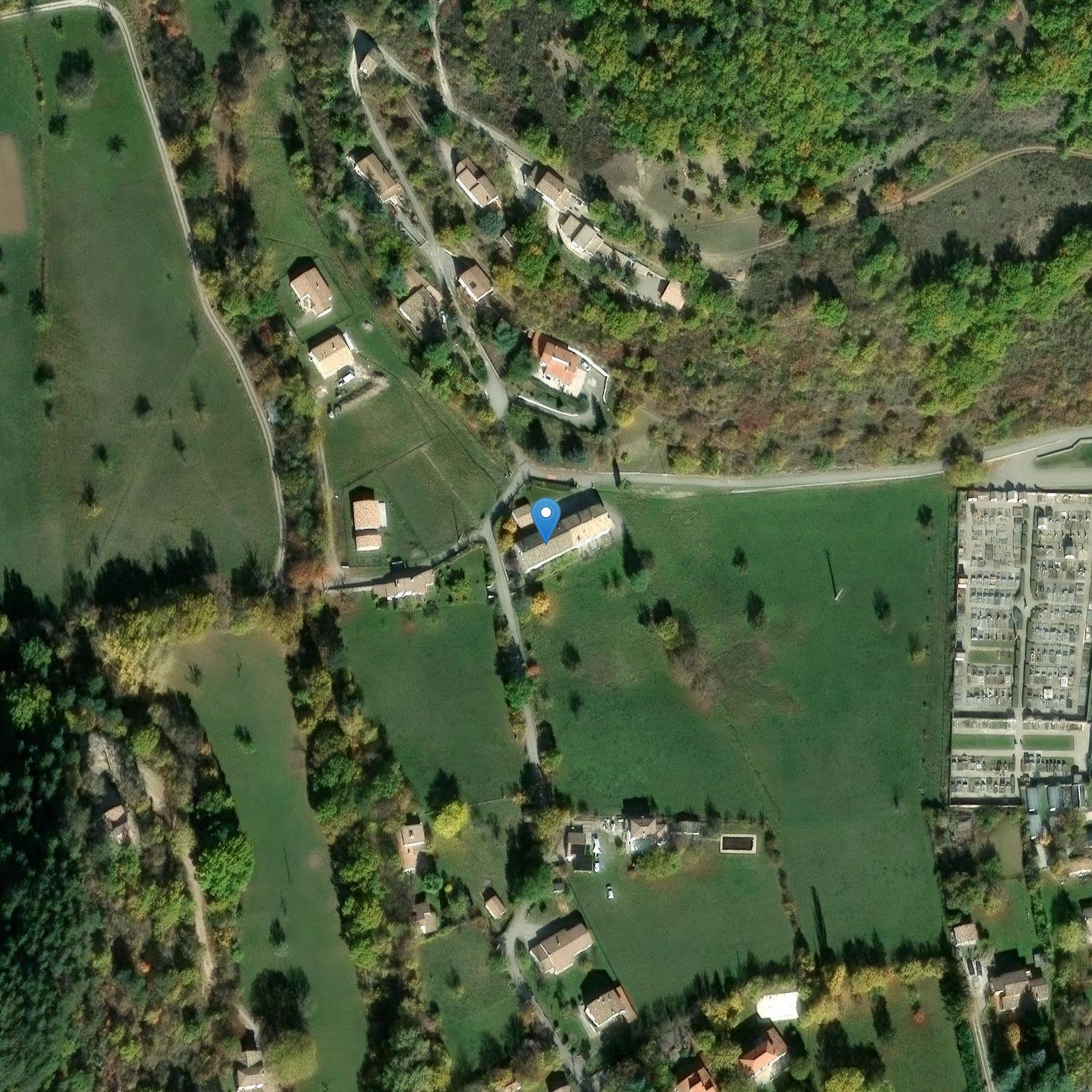 Photo de Notre-Dame-du-Plan kerk (oude)