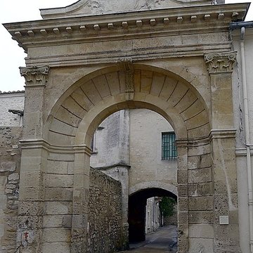 Abbaye Saint-Césaire dArles