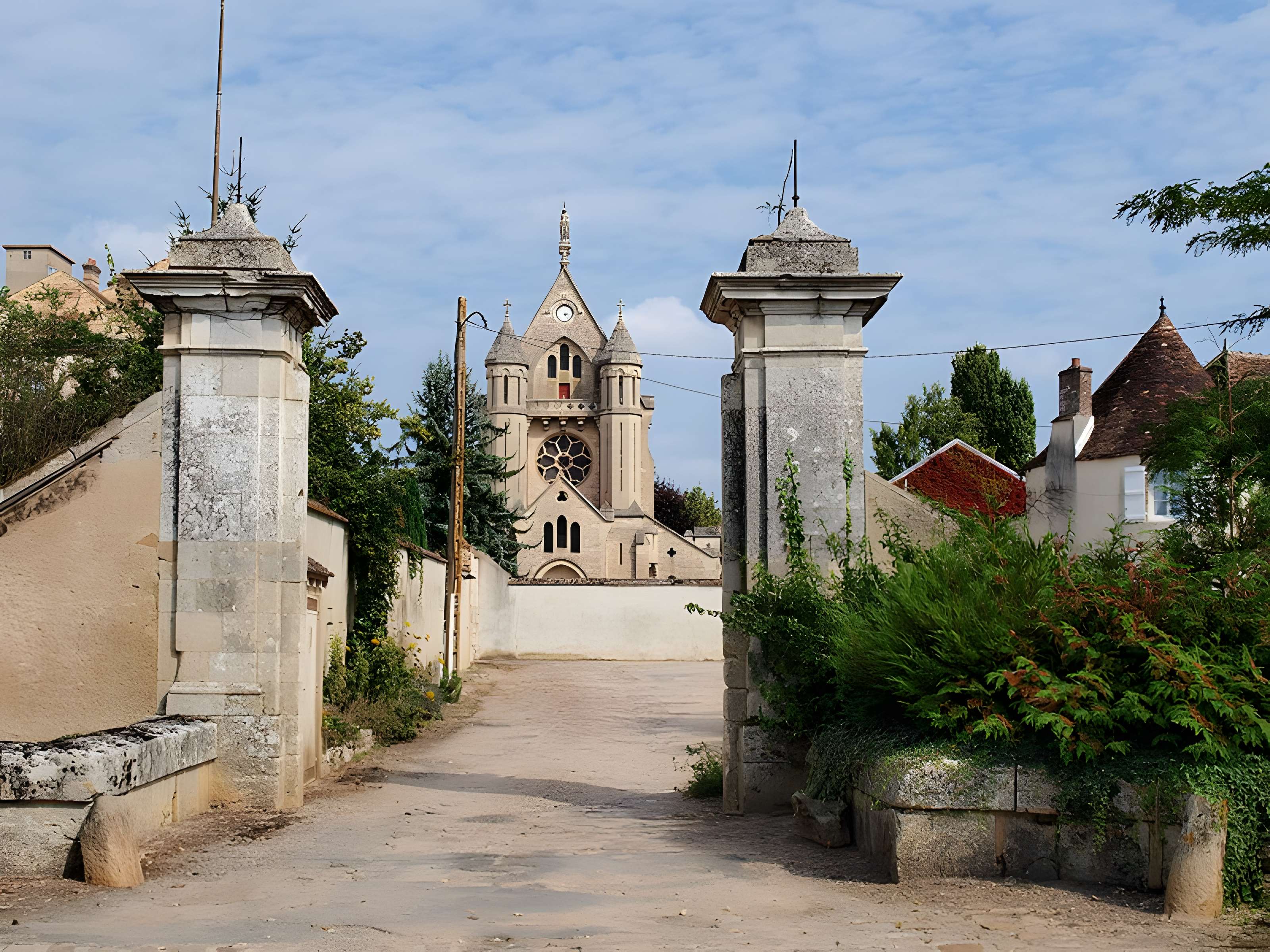 Abbaye Sainte-Colombe de Saint-Denis-lès-Sens