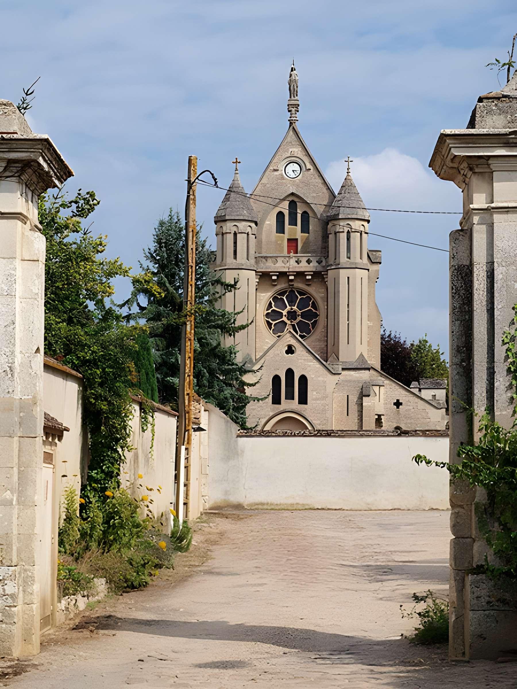 Abbaye Sainte-Colombe de Saint-Denis-lès-Sens
