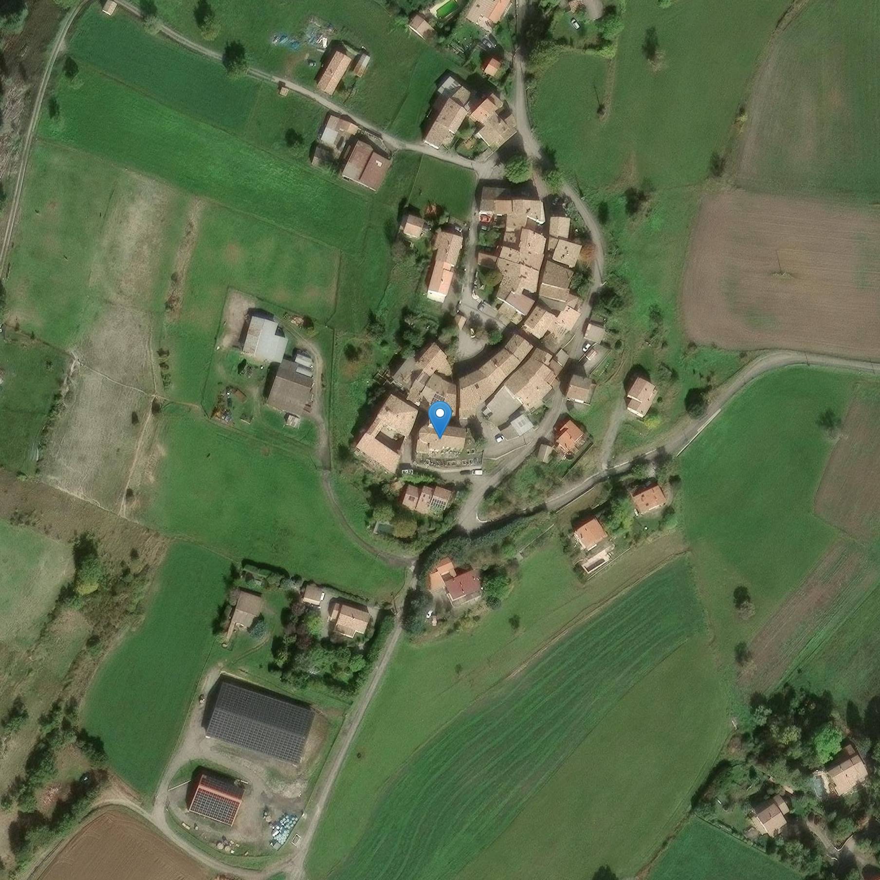 Photo de Kirche des heiligen Andreas von Mousteiret