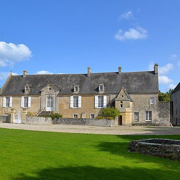 Abbaye Sainte-Marie de Longues-sur-Mer