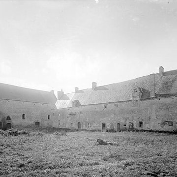 Abbaye Sainte-Marie de Longues-sur-Mer