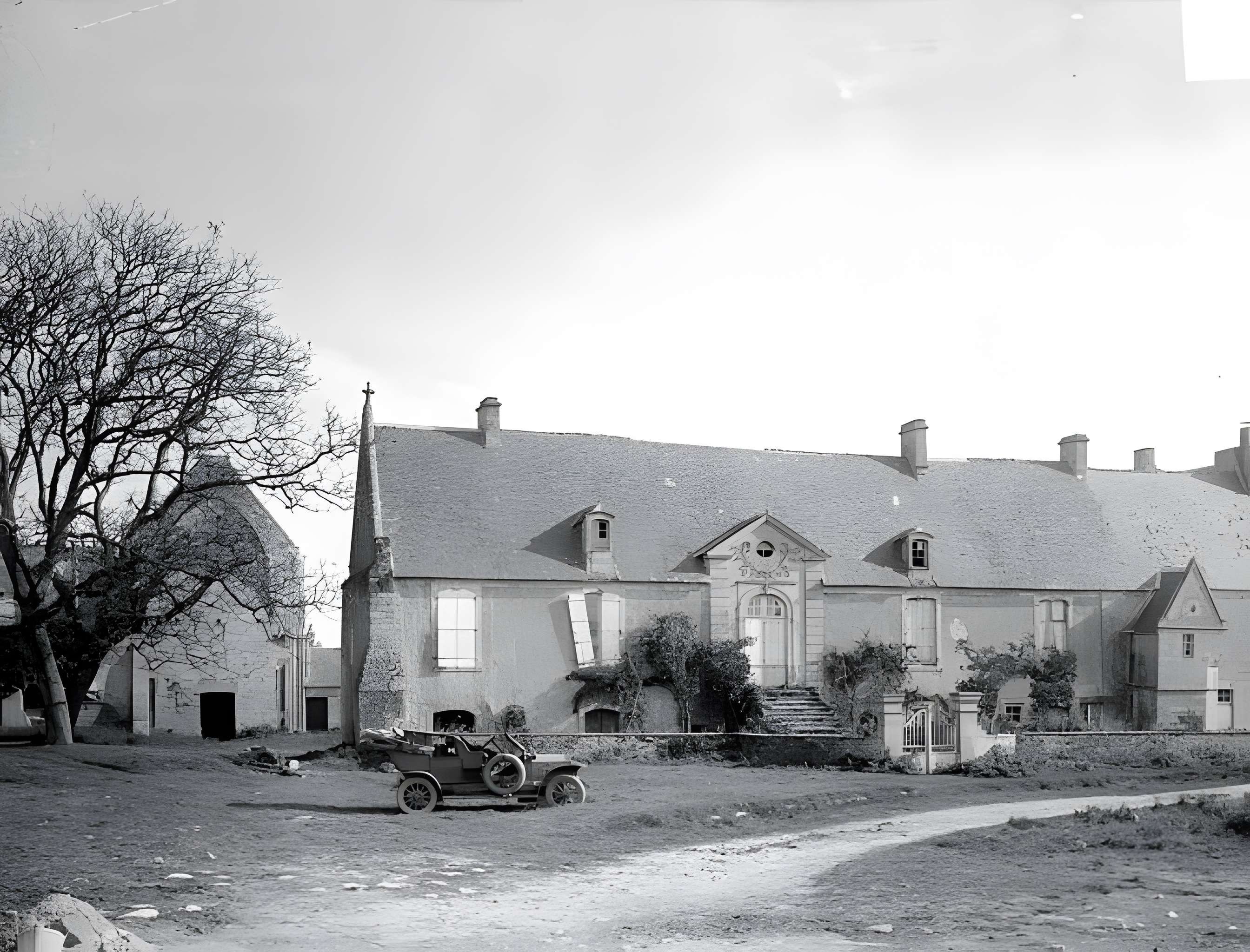 Abbaye Sainte-Marie de Longues-sur-Mer