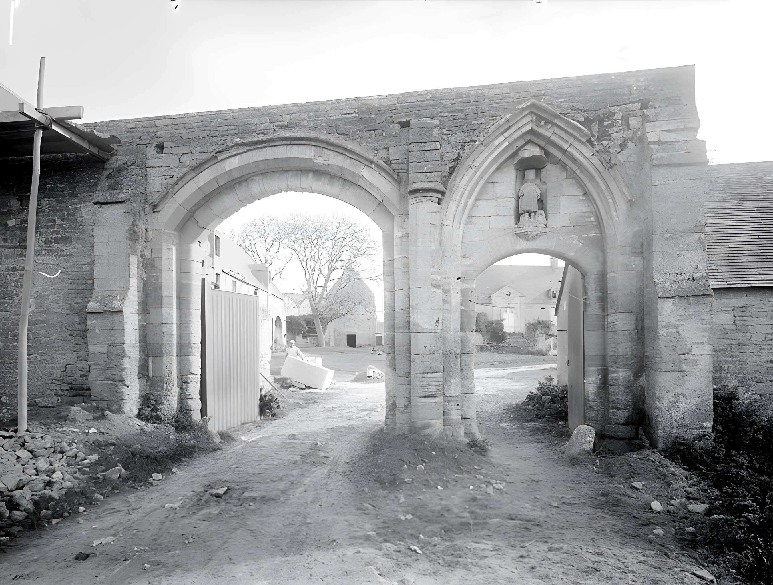 Abbaye Sainte-Marie de Longues-sur-Mer